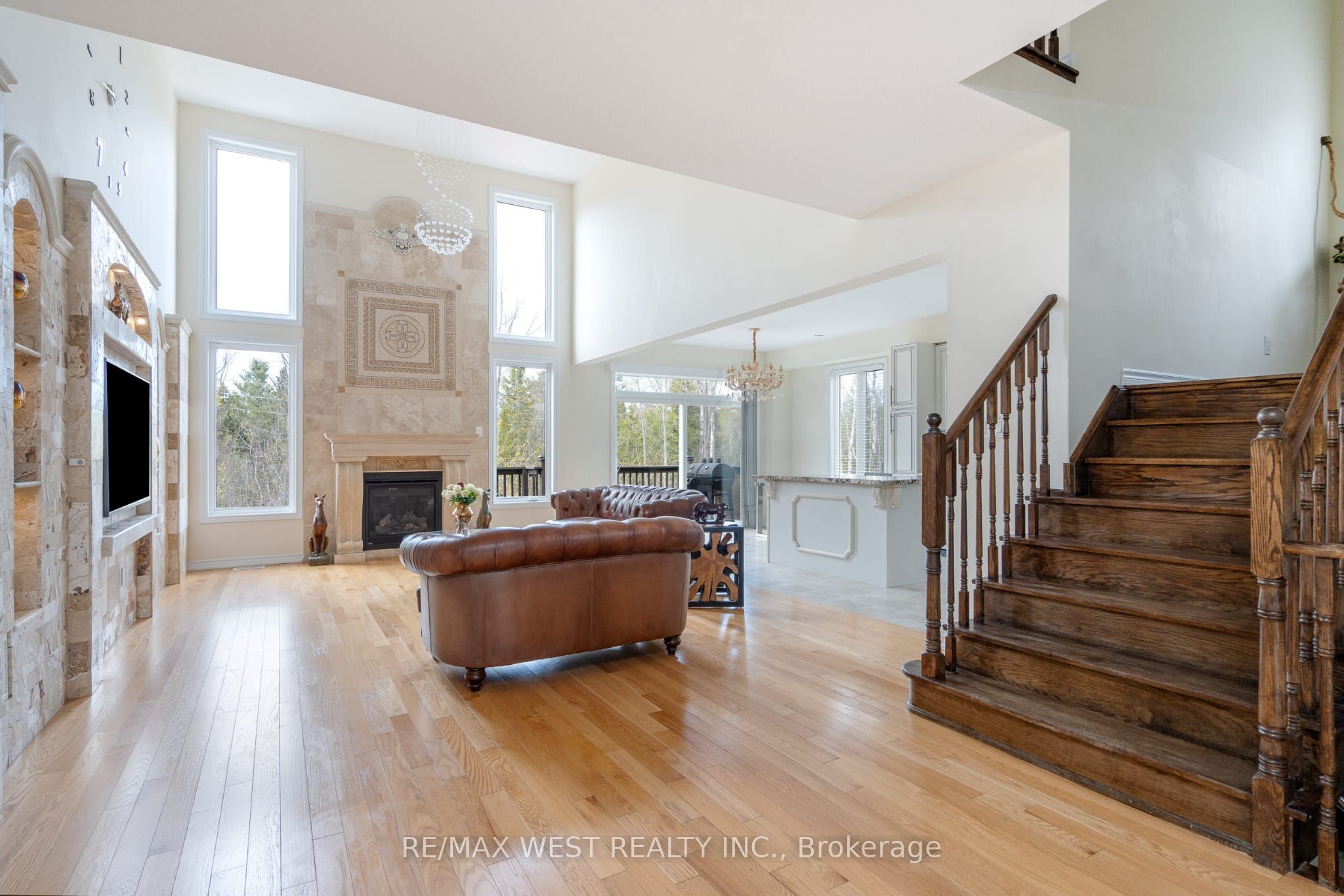 121 Allegra Drive, Wasaga Beach, ON L9Z 1P2 photo 3
