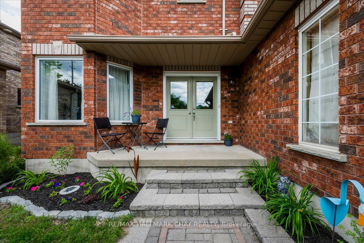 85 Miller Drive, Barrie, ON L4N 9X2 photo 2