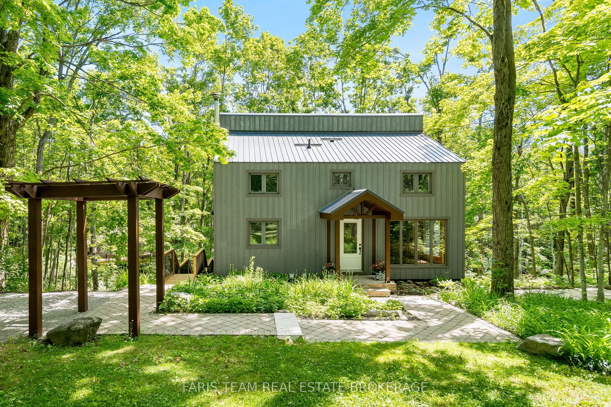 46 Huronwoods Drive, Oro-Medonte, ON L0K 1E0