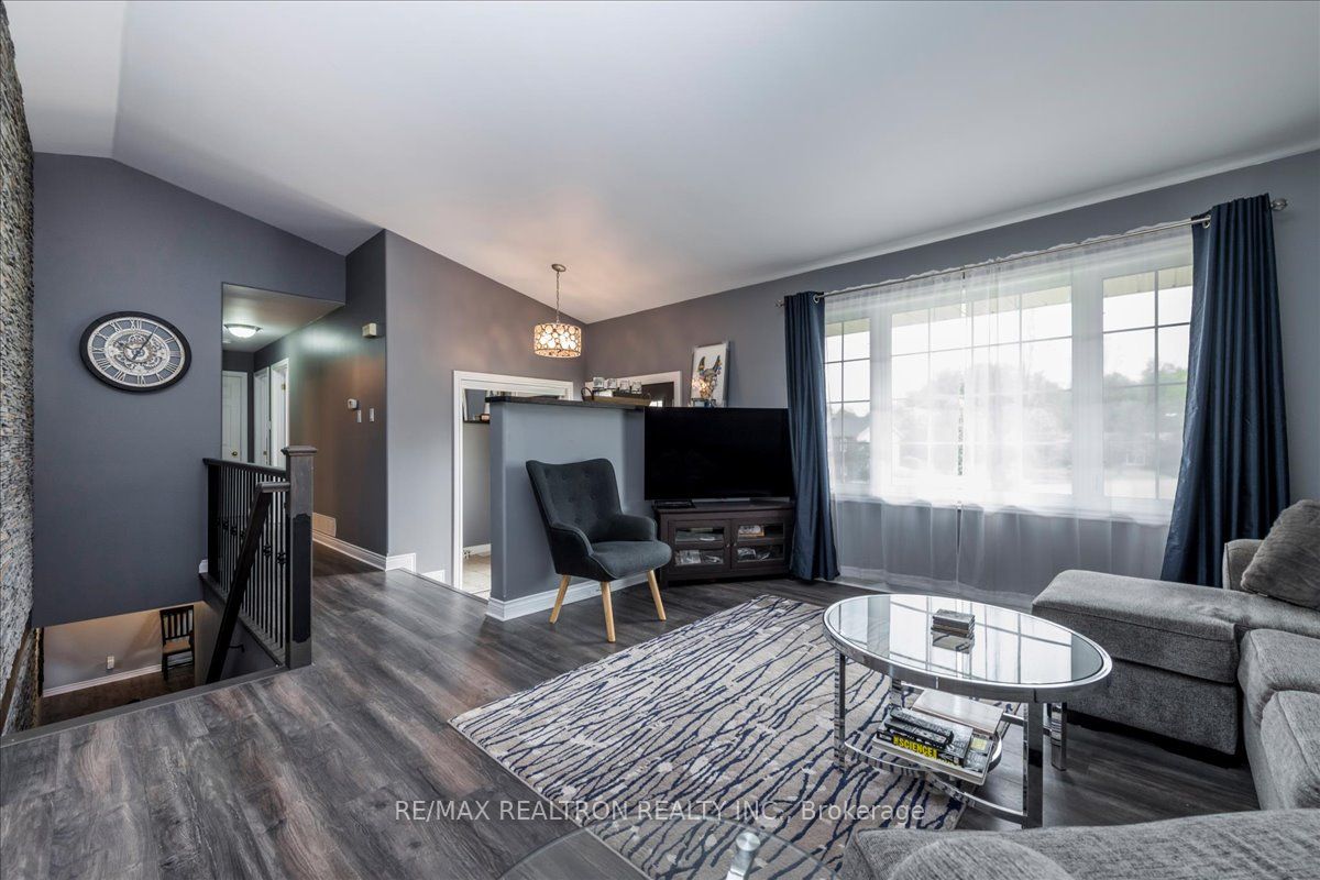 4 Templeton Drive, Clearview, ON L0M 1N0 photo 4