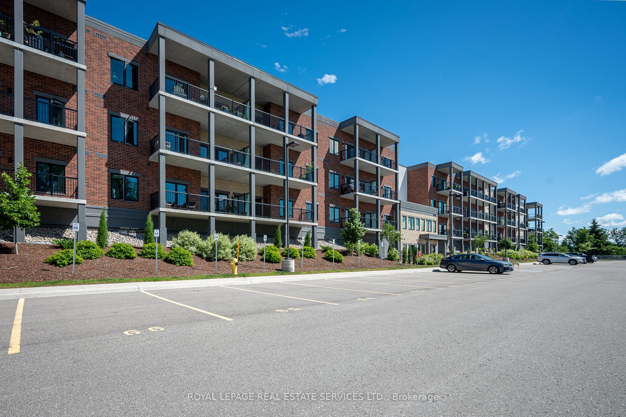 121 Mary Street 314, Clearview, ON L0M 1G0 photo 2