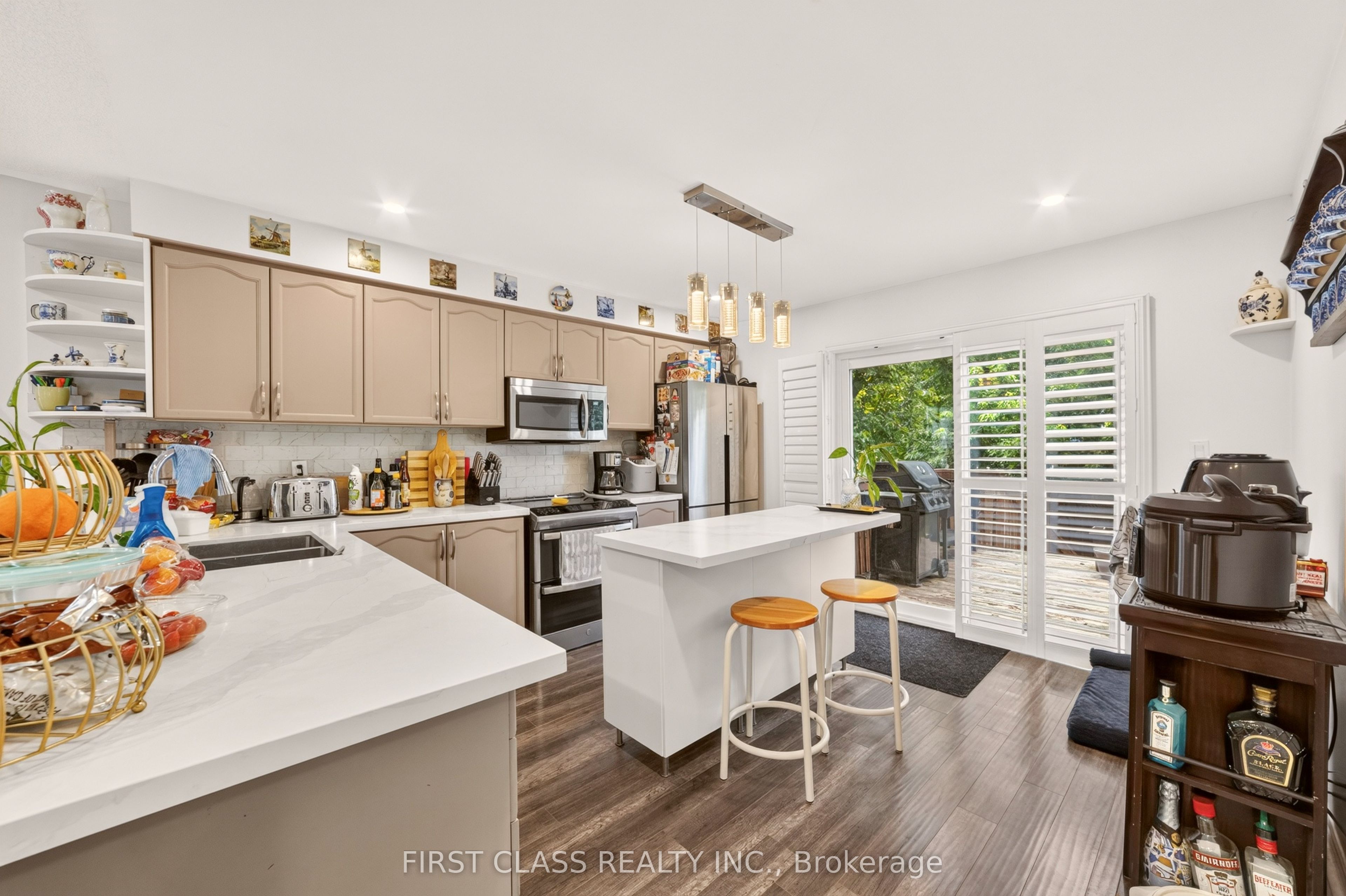 115 Succession Crescent, Barrie, ON L4M 7G6 photo 4