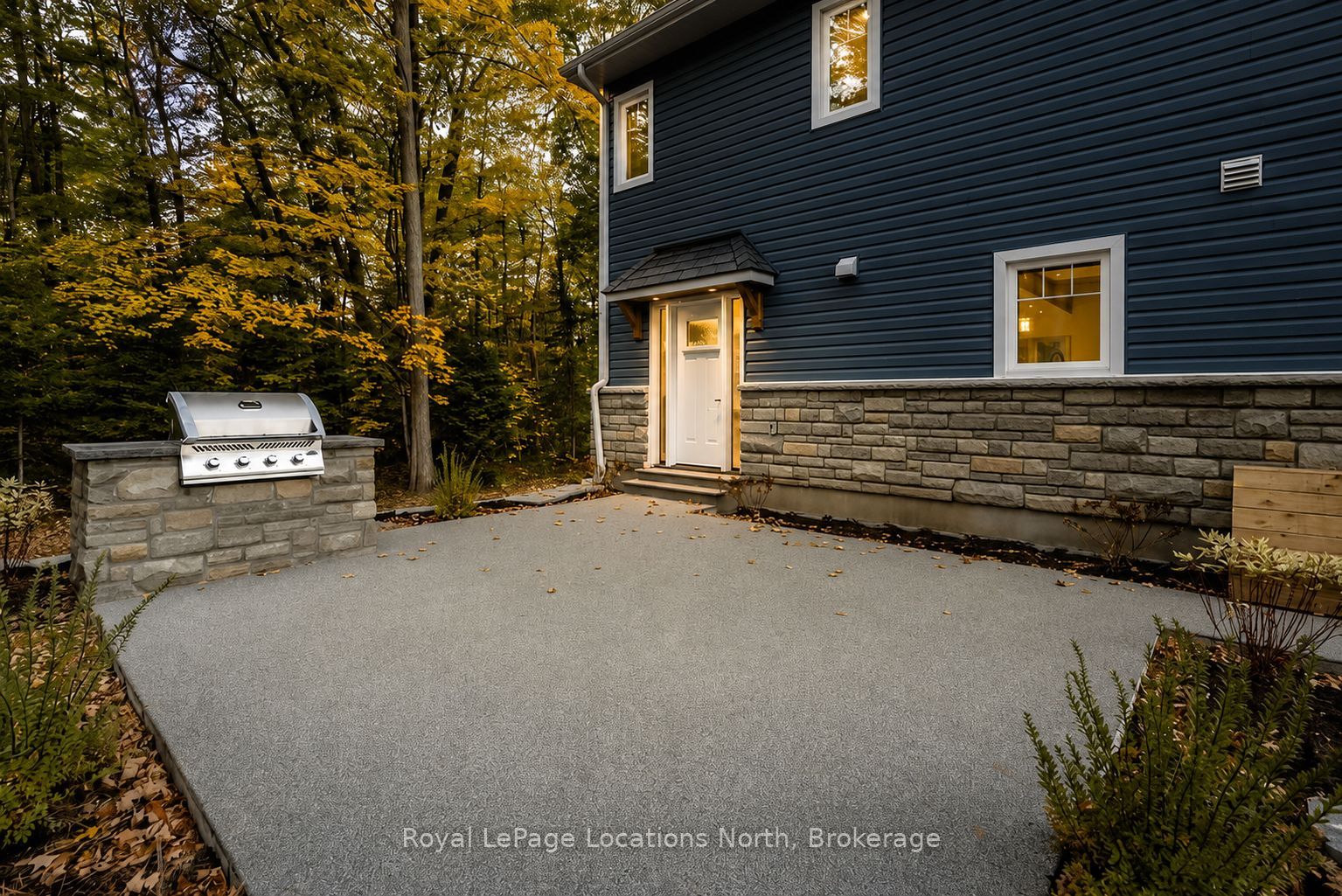 545 Oxbow Park Drive, Wasaga Beach, ON L9Z 2T9 photo 4