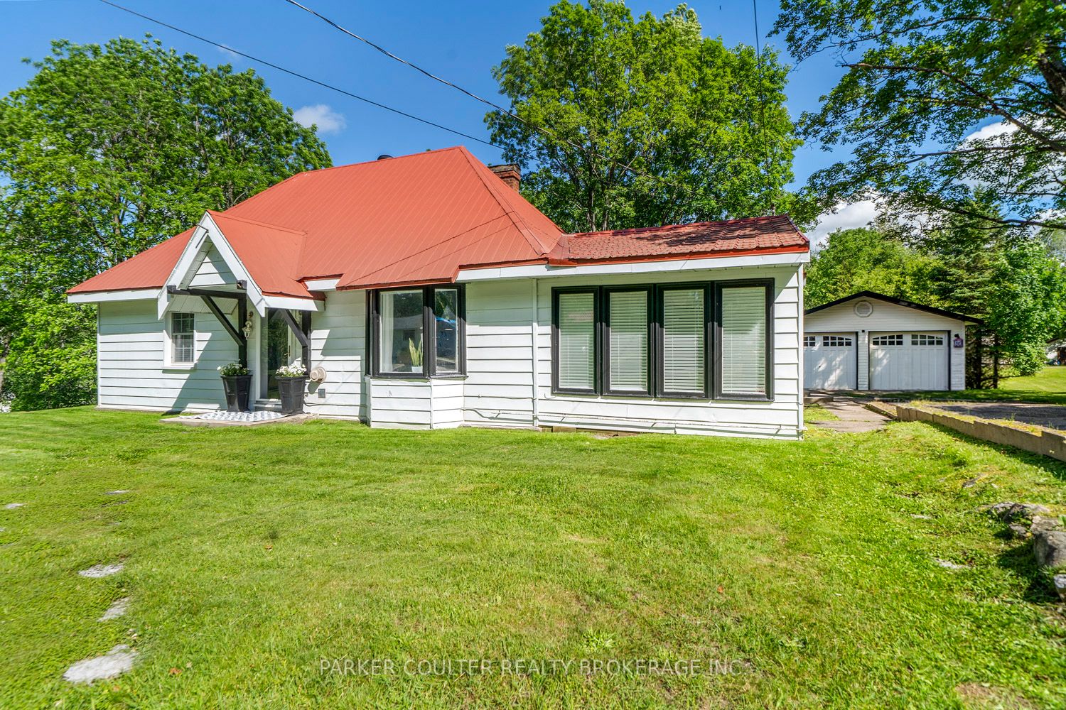 251 Mountain Avenue, Tay, ON L0K 2C0 photo 3