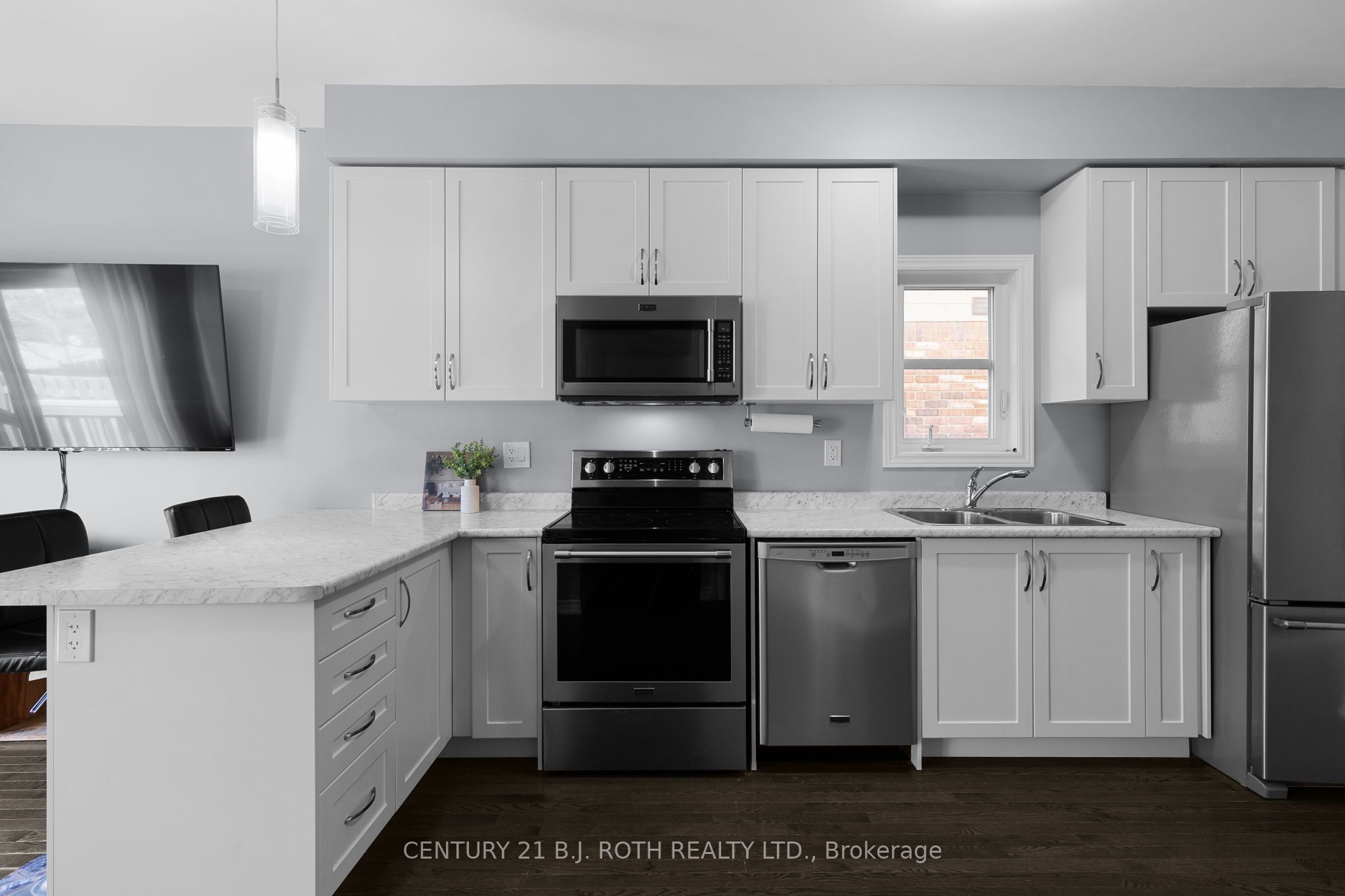 27 Cygnus Crescent, Barrie, ON L4N 9C2 photo 5
