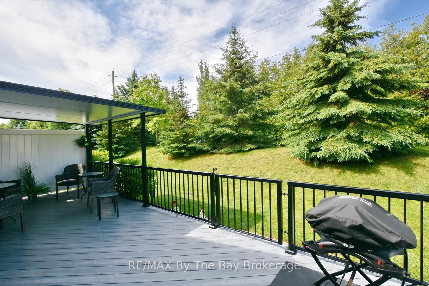 12 New York Avenue, Wasaga Beach, ON L9Z 3A8 photo 5