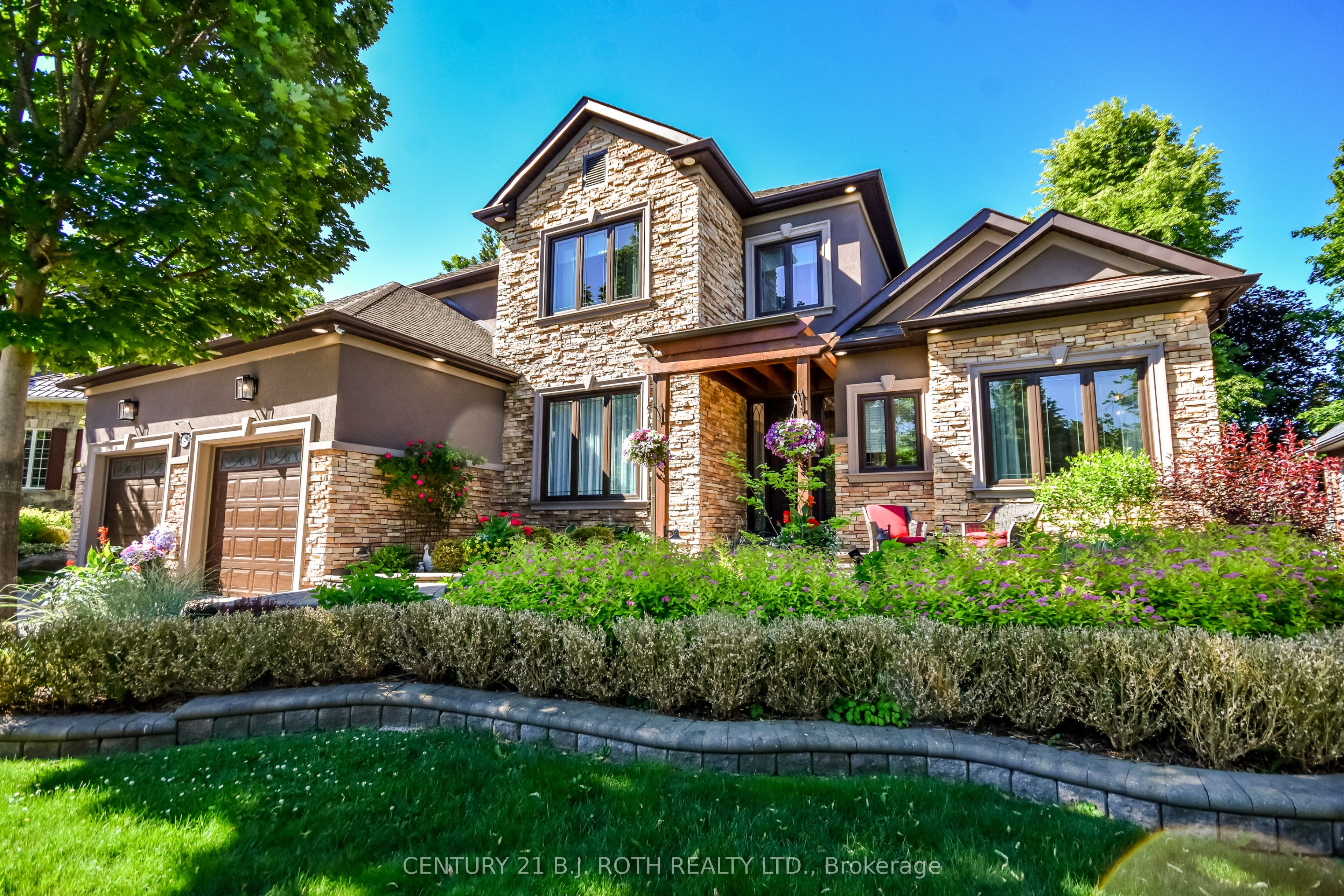 140 Wildwood Trail, Barrie, ON L4N 7Z7