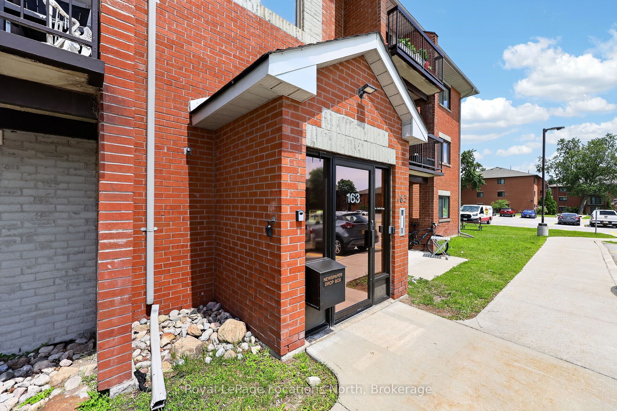 163 Edgehill Drive D7, Barrie, ON L4N 1L9 photo 3