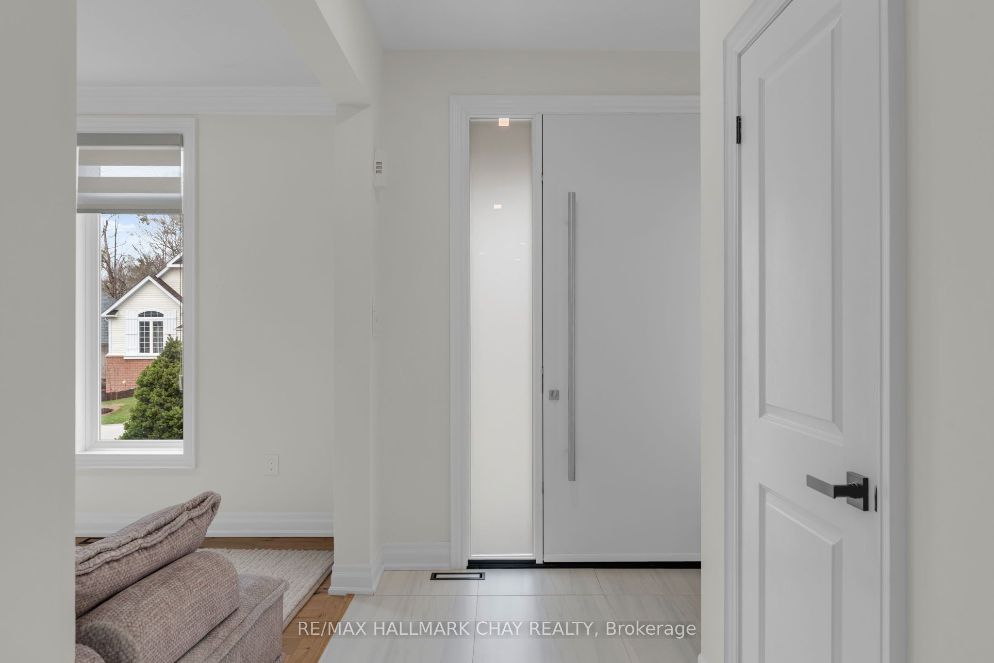 16 Oakmont Avenue, Oro-Medonte, ON L0L 2L0 photo 4