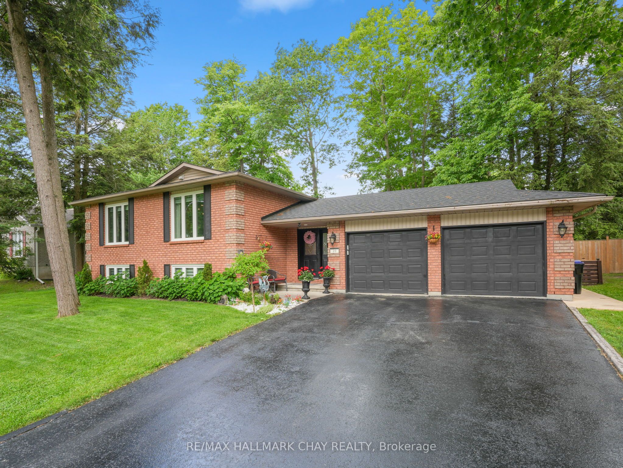 20 Downer Crescent, Wasaga Beach, ON L9Z 1C2 photo 4