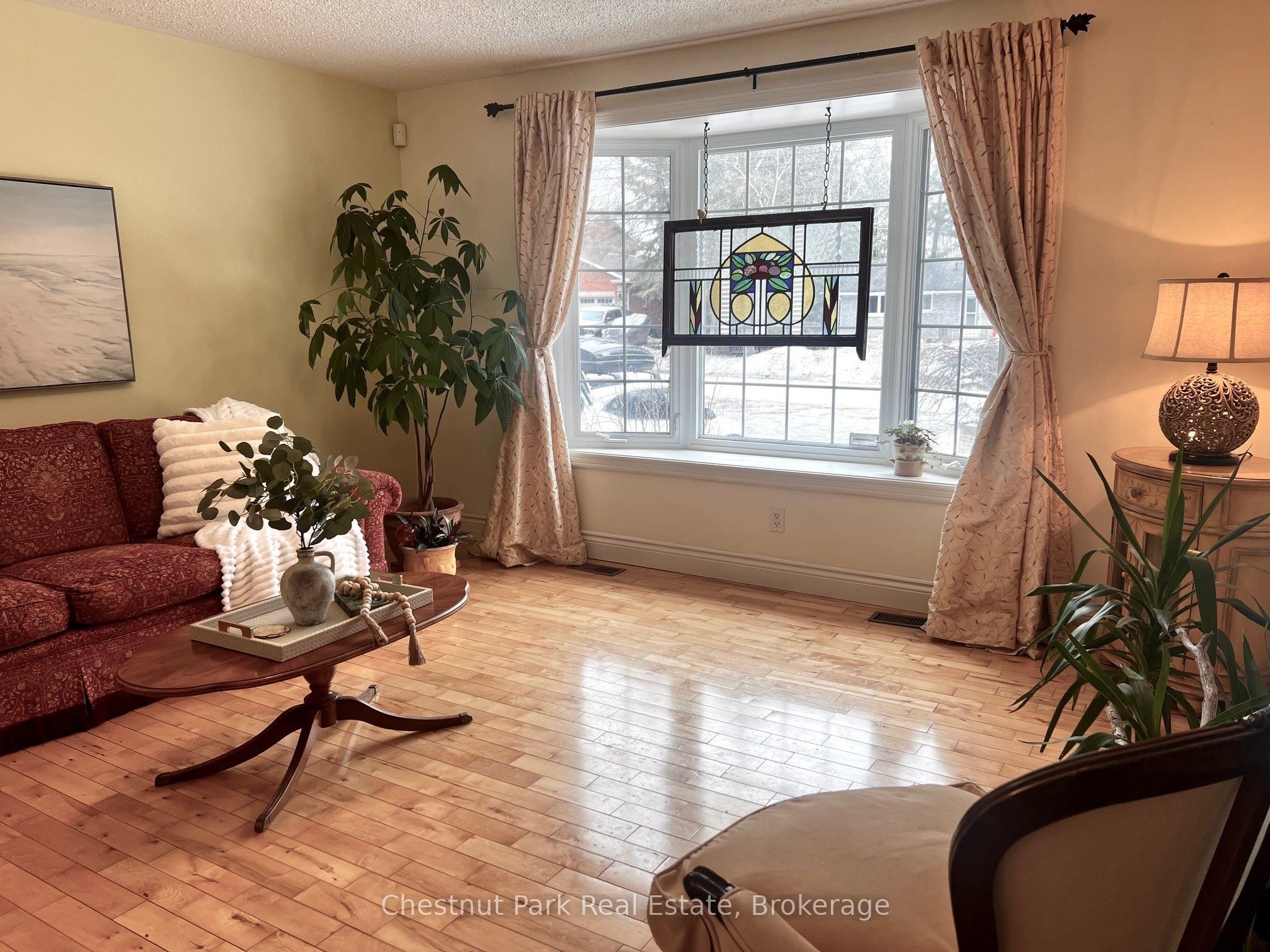 135 Christopher Avenue, Wasaga Beach, ON L9Z 1S4 photo 3