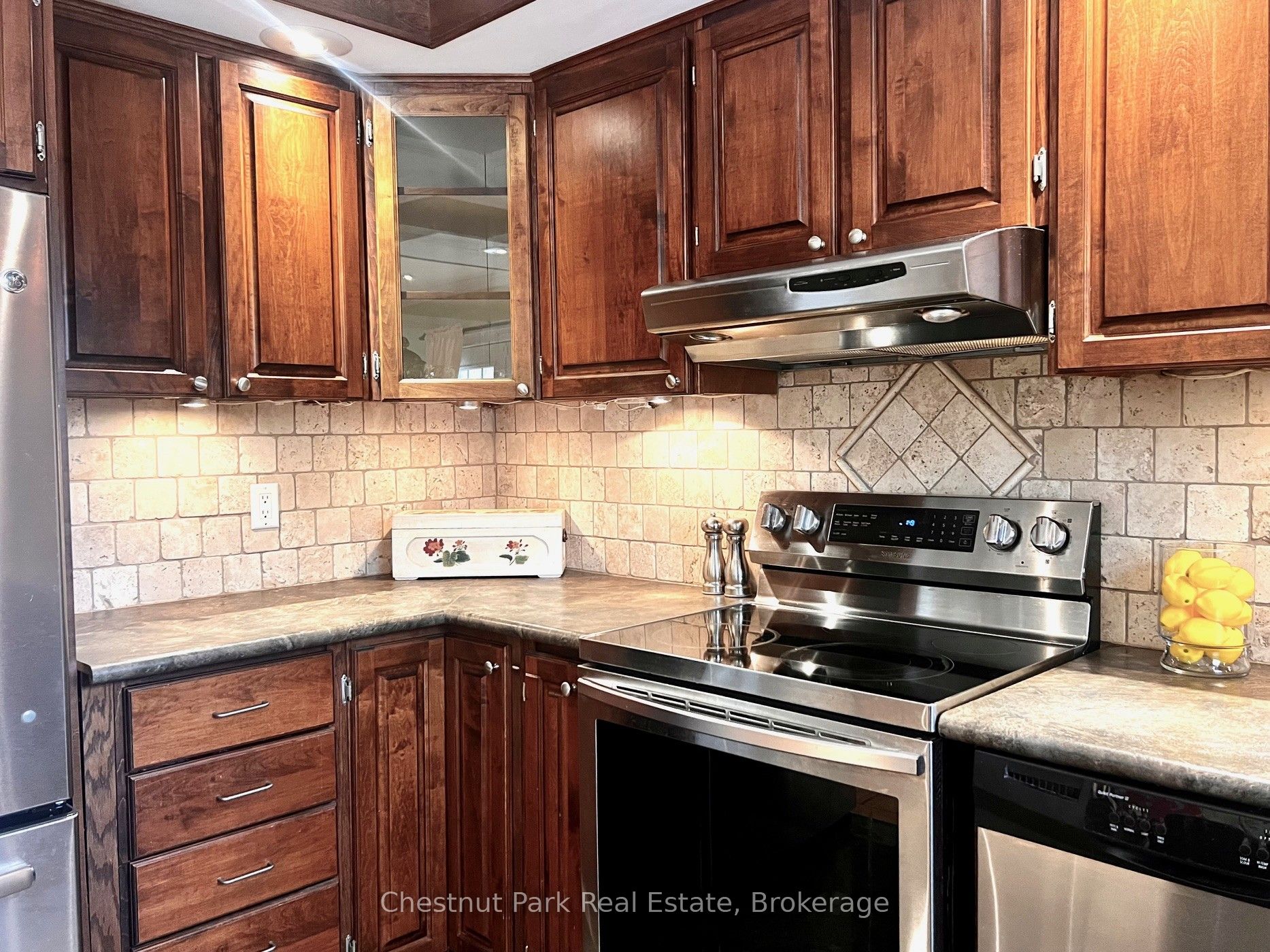 135 Christopher Avenue, Wasaga Beach, ON L9Z 1S4 photo 5