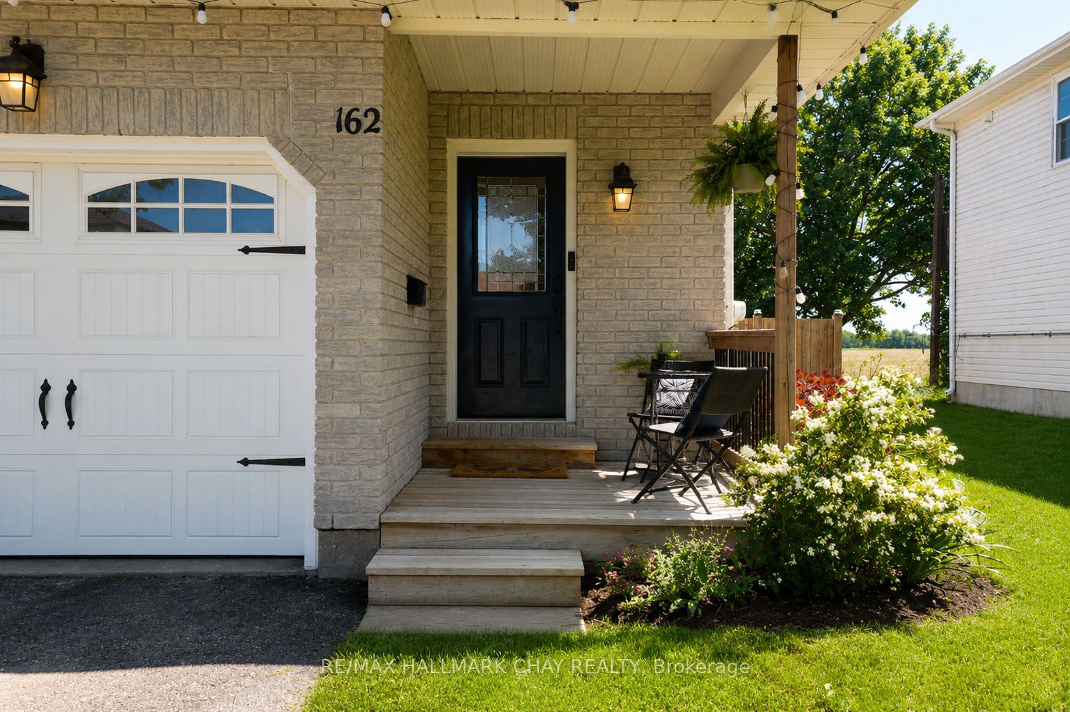 162 Ritchie Crescent, Springwater, ON L0L 1P0 photo 2