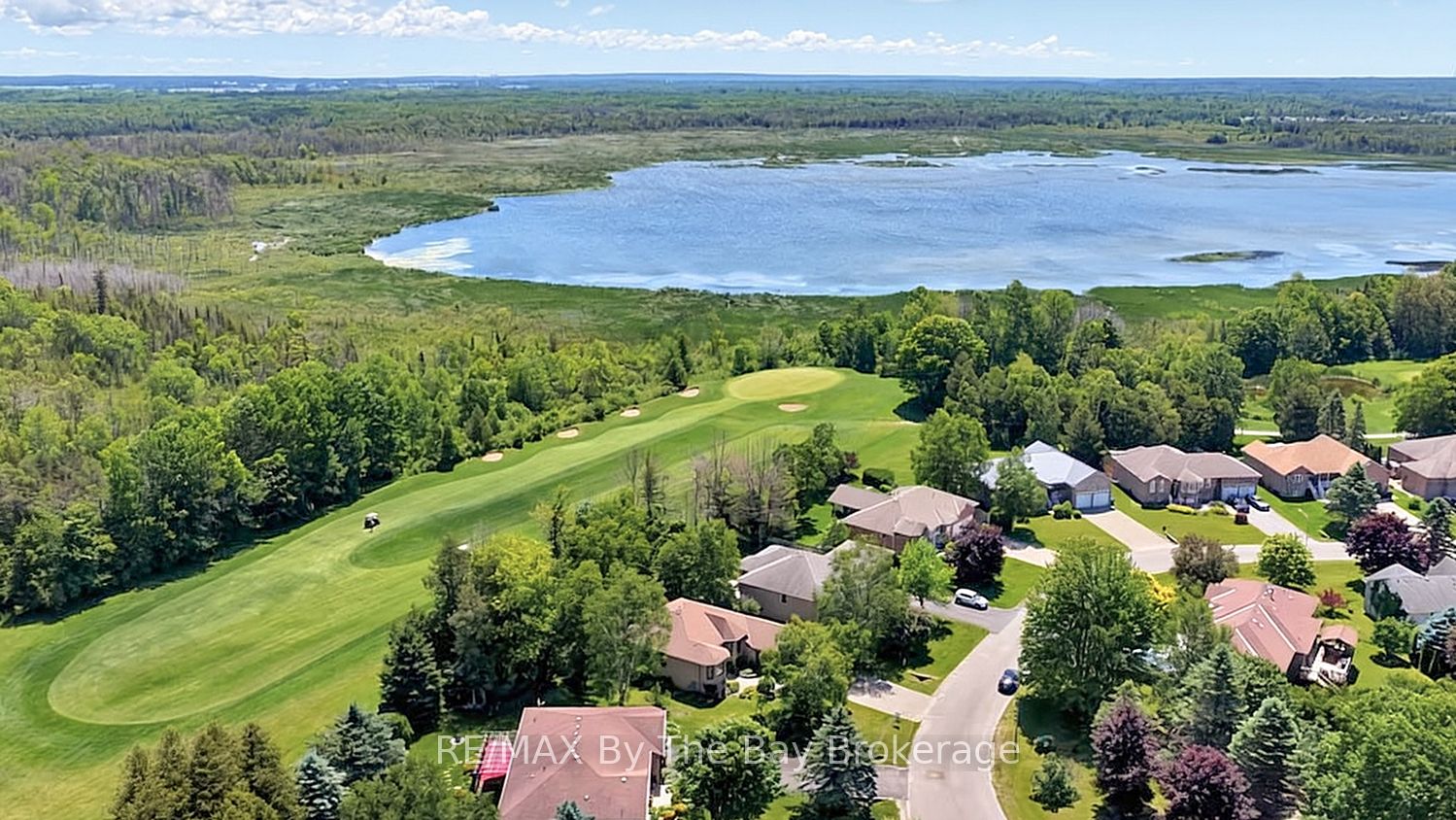 54 Fairway Crescent, Wasaga Beach, ON L9Z 1B8 photo 3