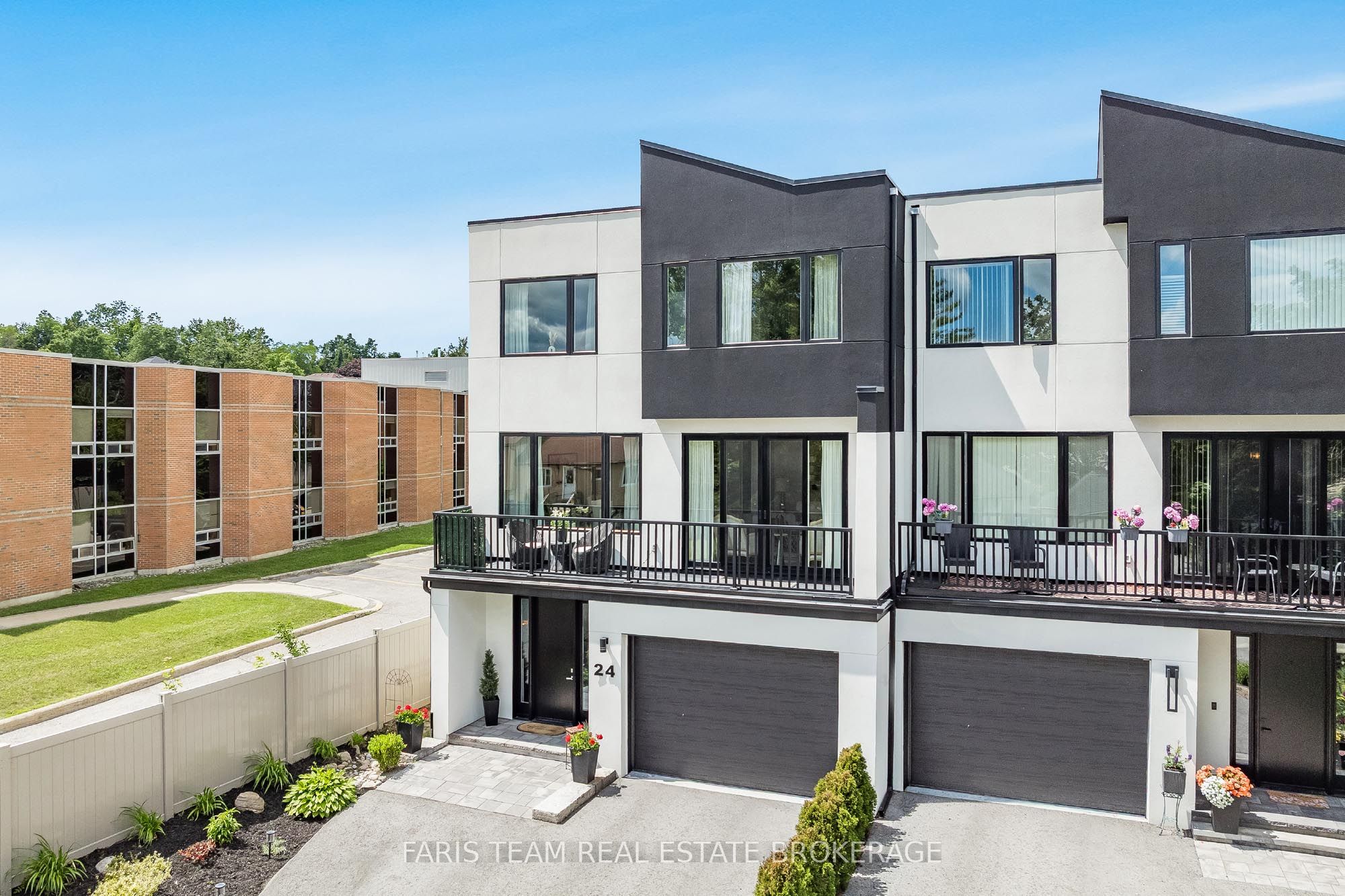 24 Grace Avenue, Orillia, ON L3V 2K2