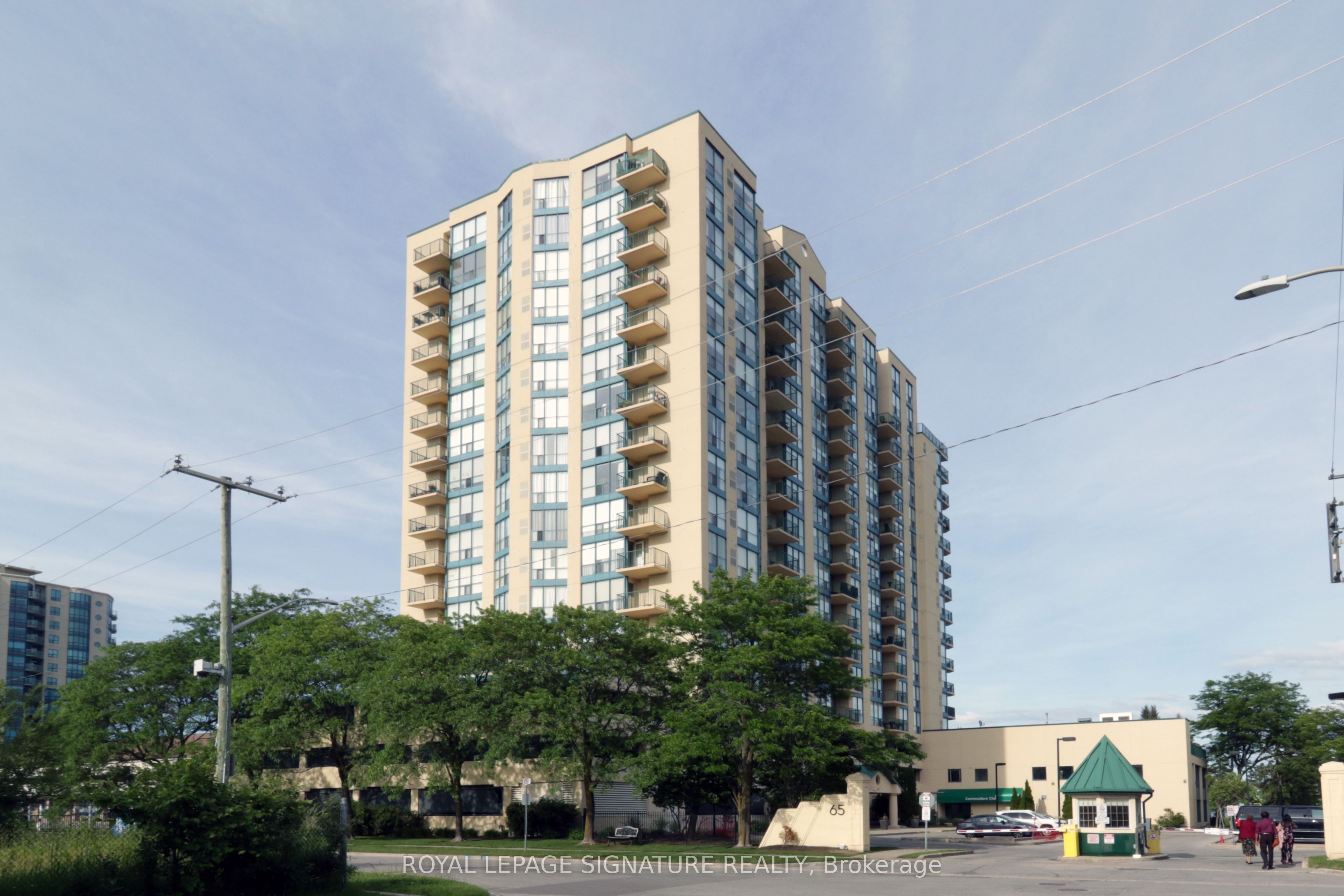 65 Ellen Street 1004, Barrie, ON L4N 3A5 photo 5