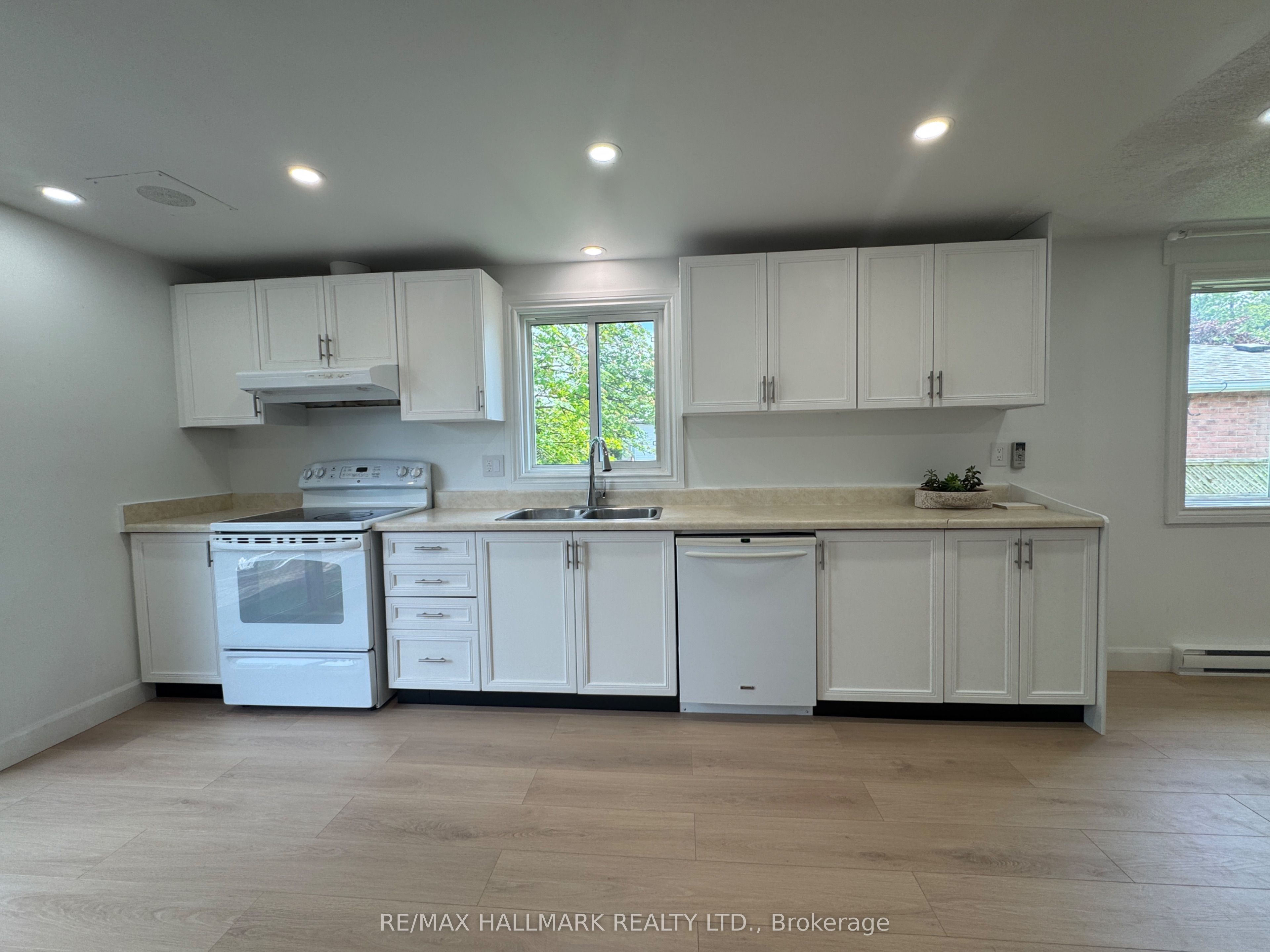 321 Sunnidale Road Main, Barrie, ON L4N 5R1 photo 5