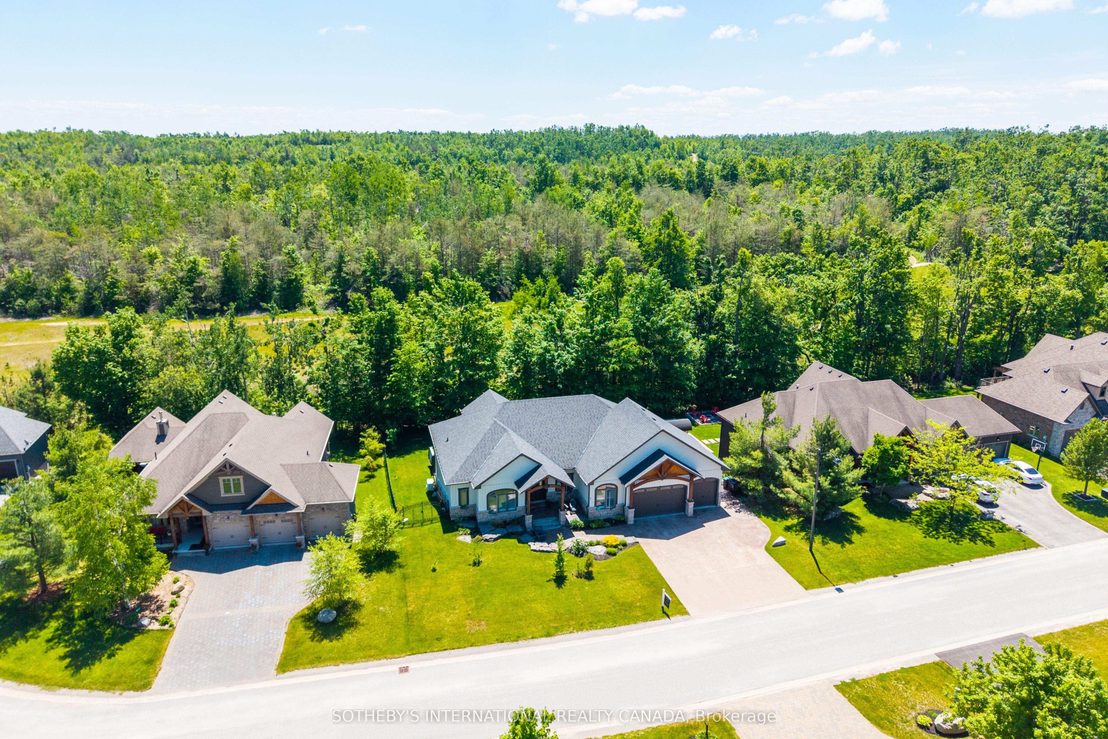 7 Ridgewood Court, Oro-Medonte, ON L0L 2L0 photo 2