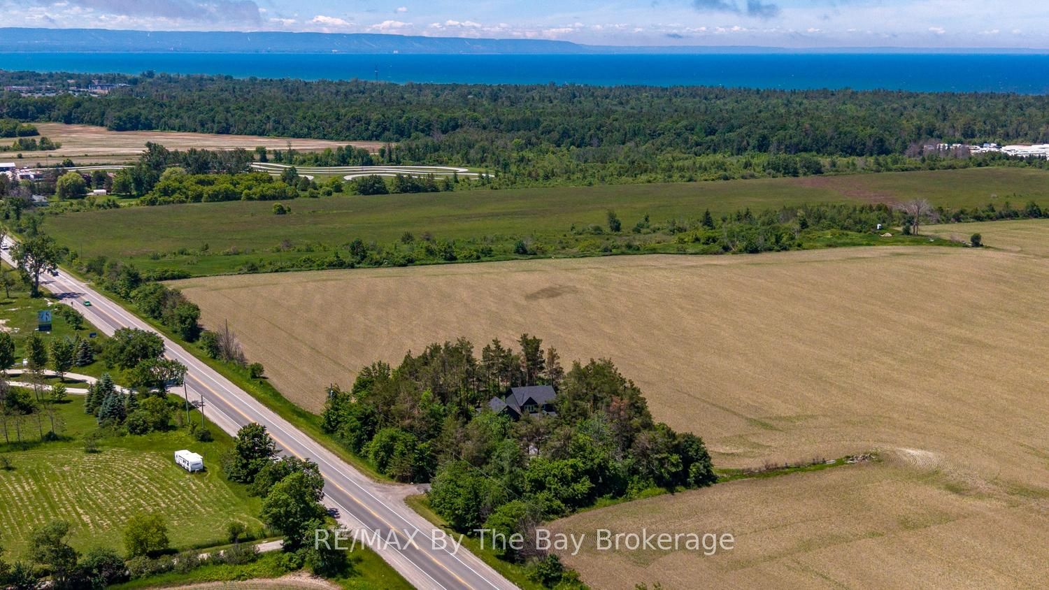 2946 92 County Road, Springwater, ON L9Z 2X2 photo 4