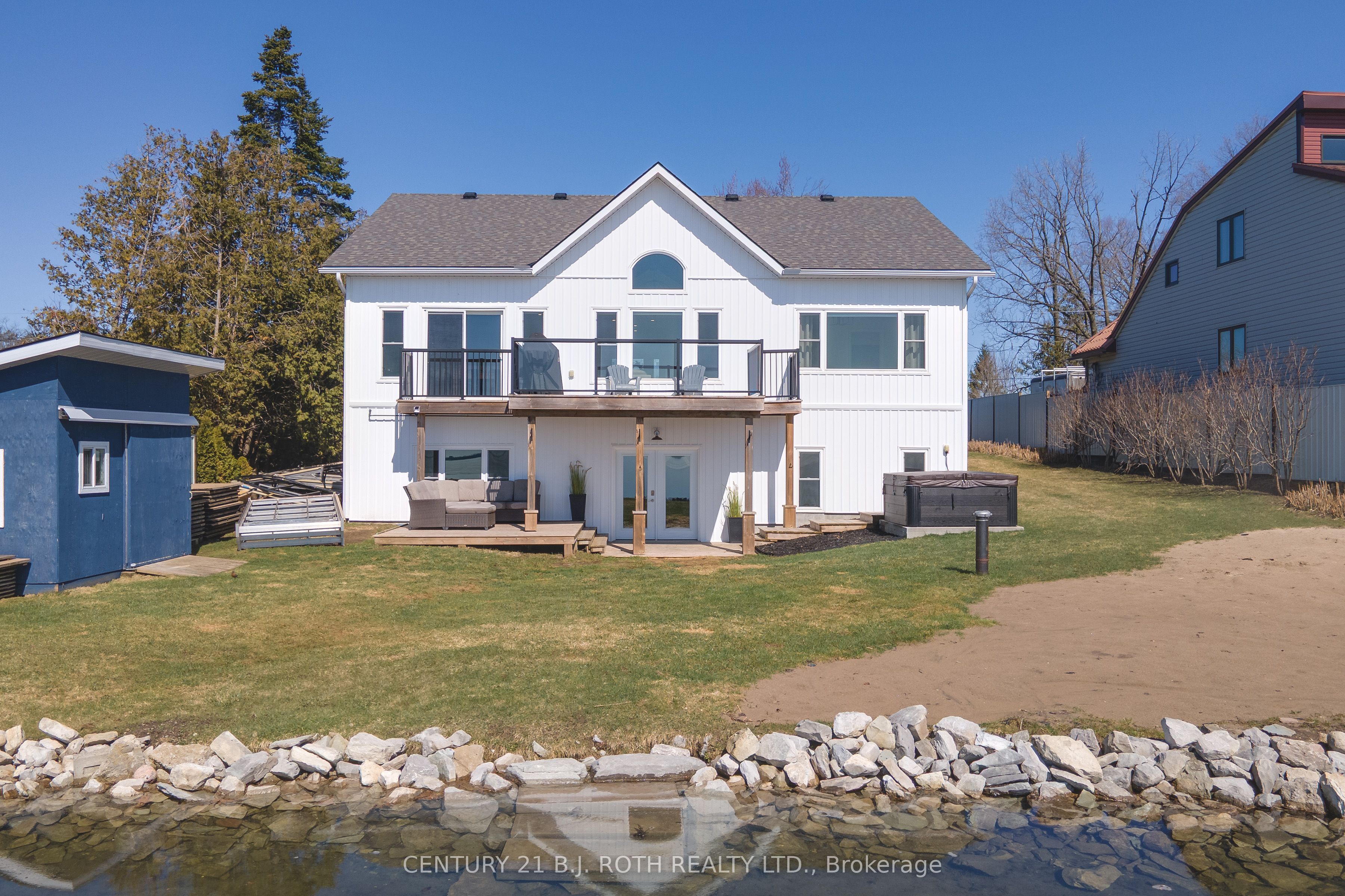 1931 Woods Bay Road, Severn, ON L3V 0V7 photo 3