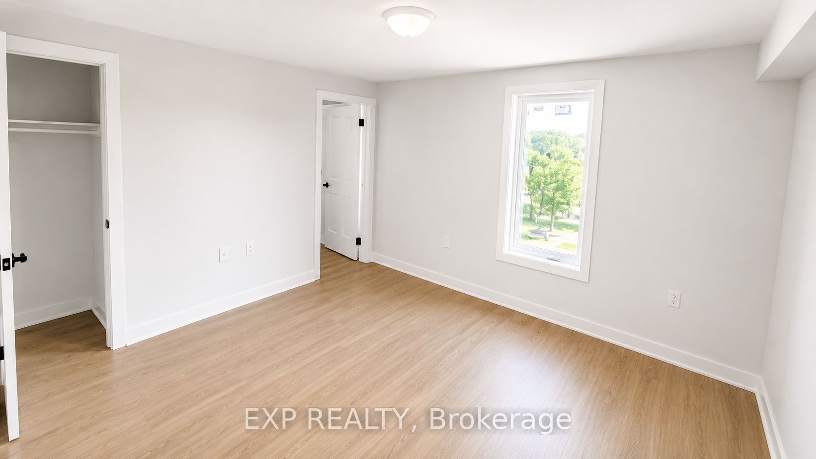 33 Front Street N Unit #3, Orillia, ON L3V 4R6 photo 3