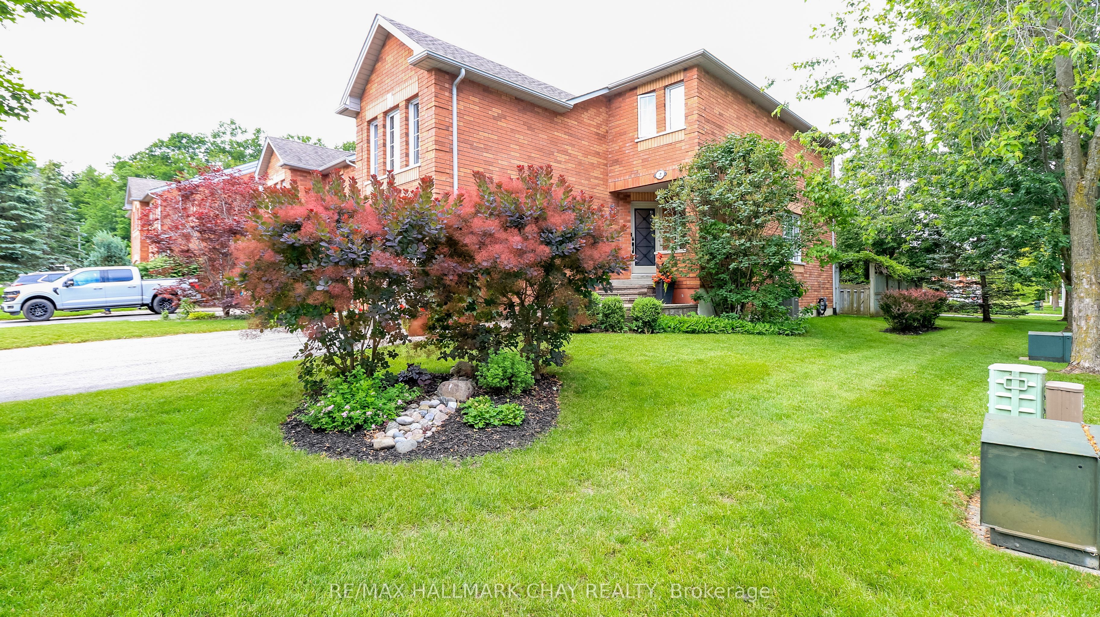 2 Kelly Place, Barrie, ON L4N 8N2