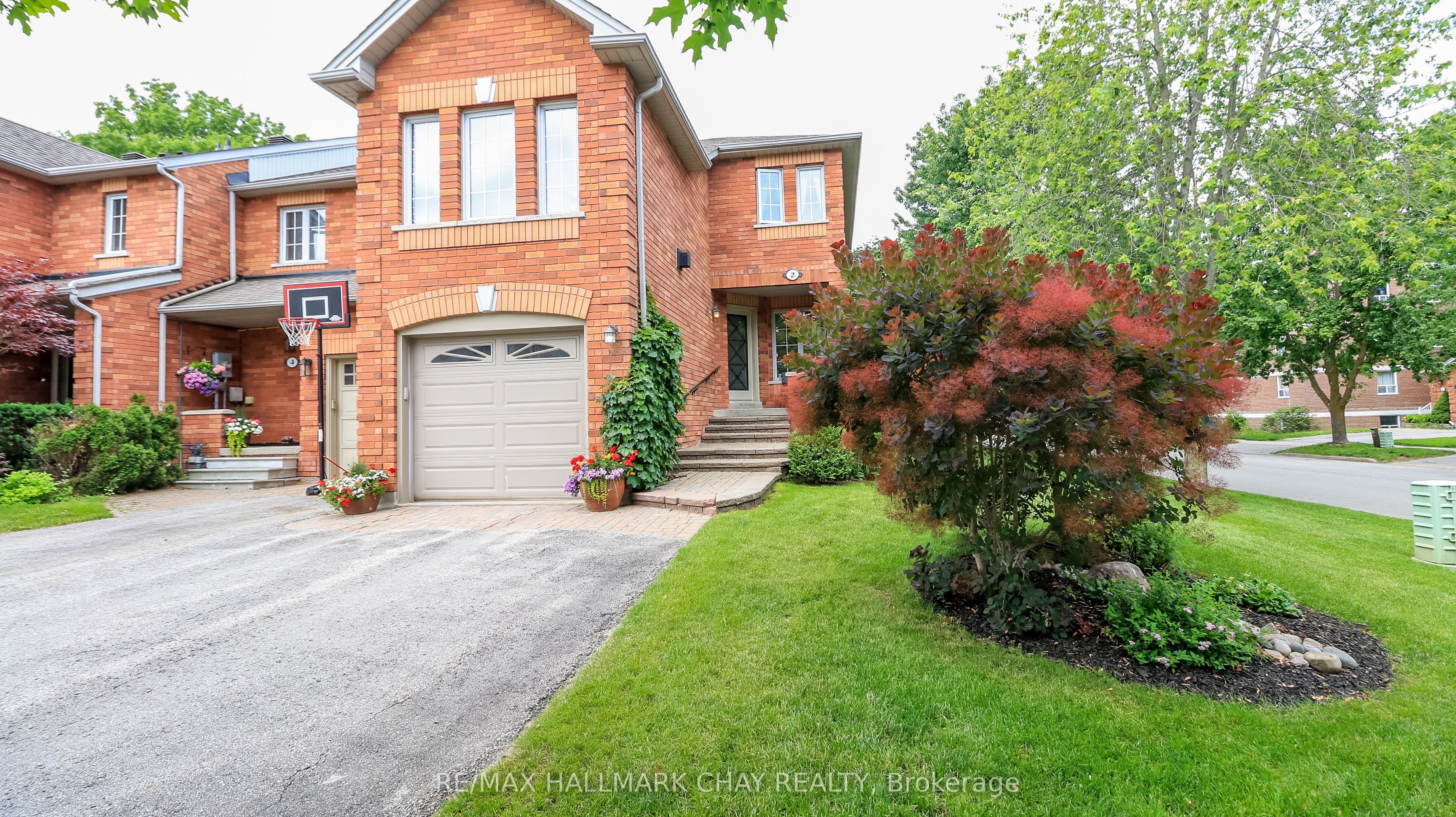 2 Kelly Place, Barrie, ON L4N 8N2 photo 3
