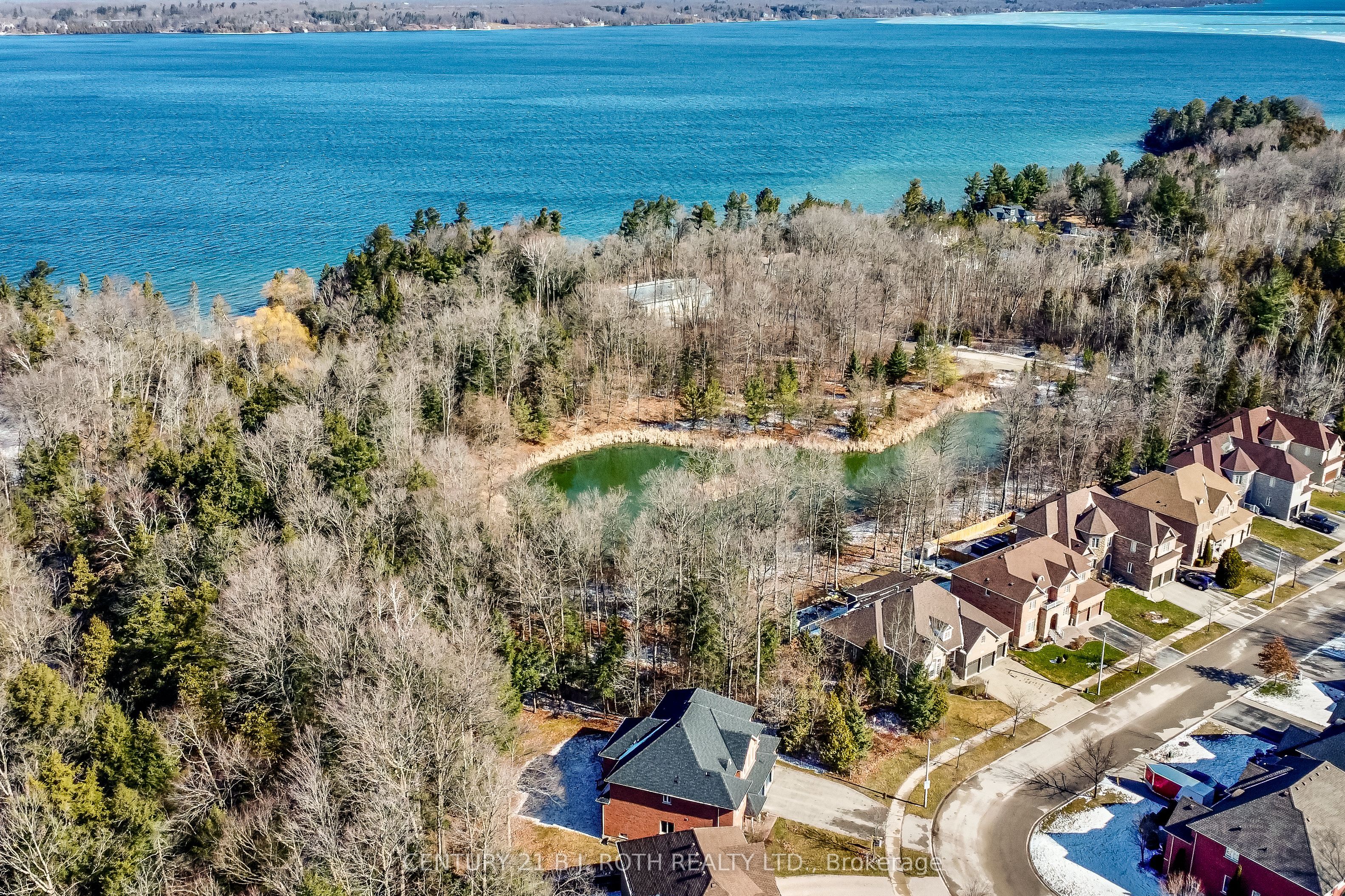 38 Camelot Square, Barrie, ON L4M 0C3 photo 3