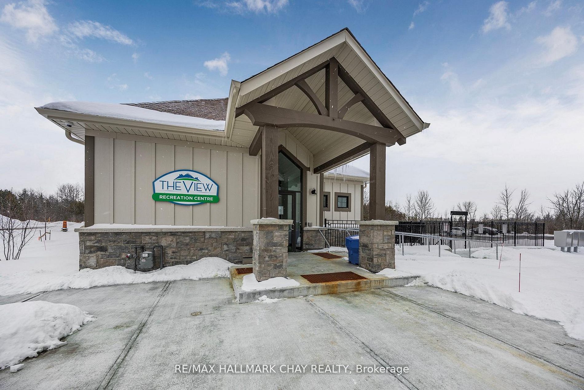 5 Spooner Crescent 210, Collingwood, ON L9Y 1T3 photo 2