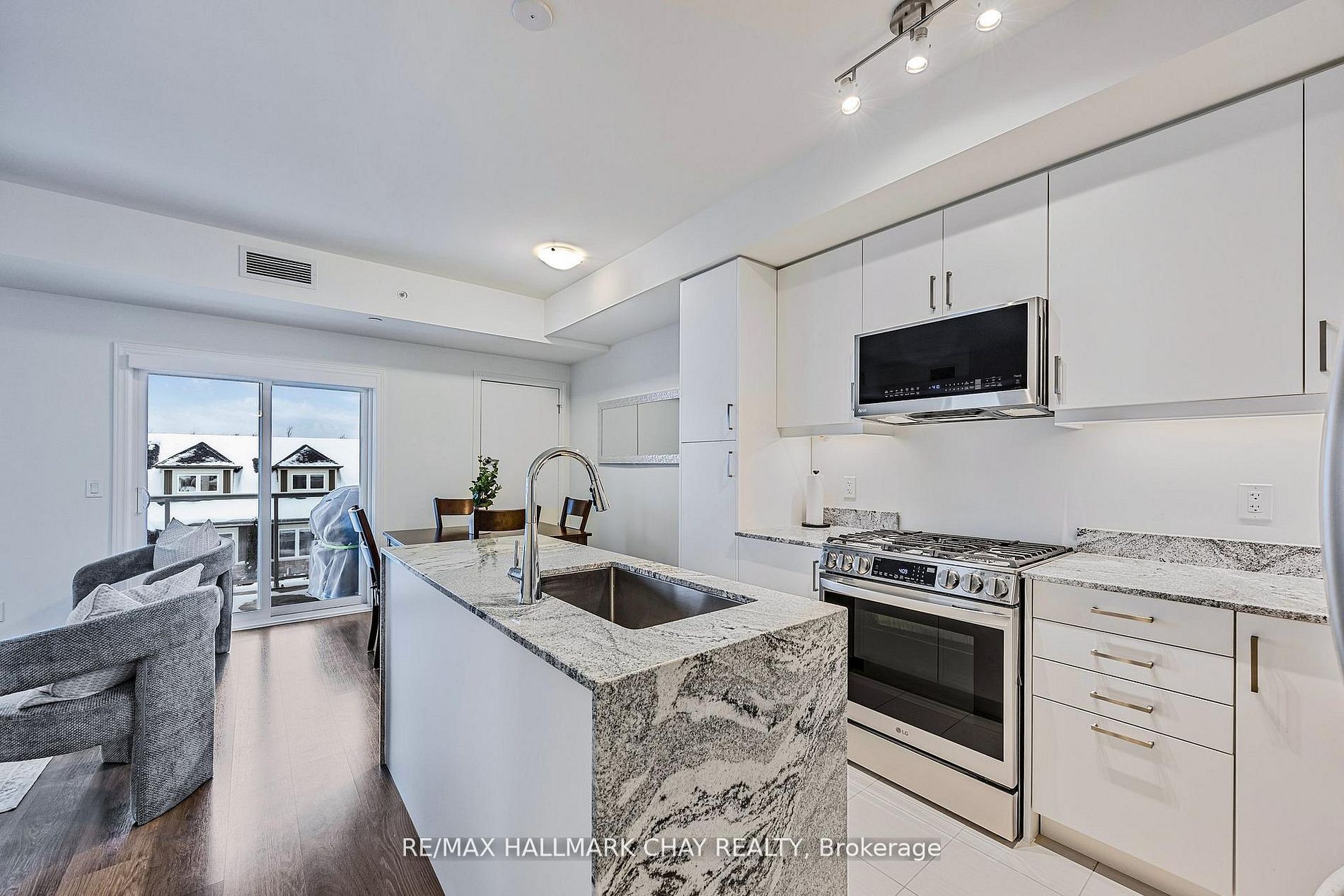 5 Spooner Crescent 210, Collingwood, ON L9Y 1T3 photo 5