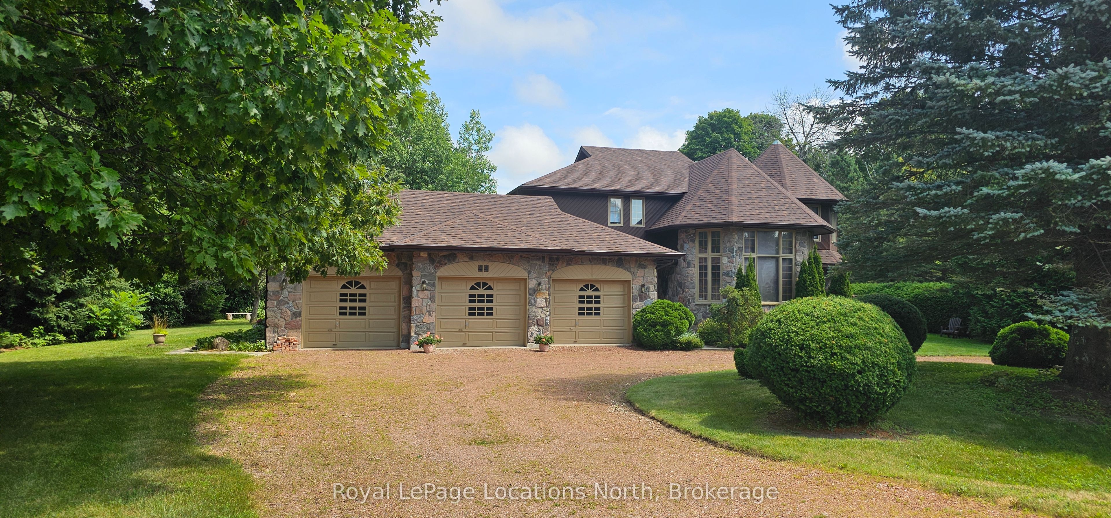 44 Kelley Crescent, Wasaga Beach, ON L9Z 1J3