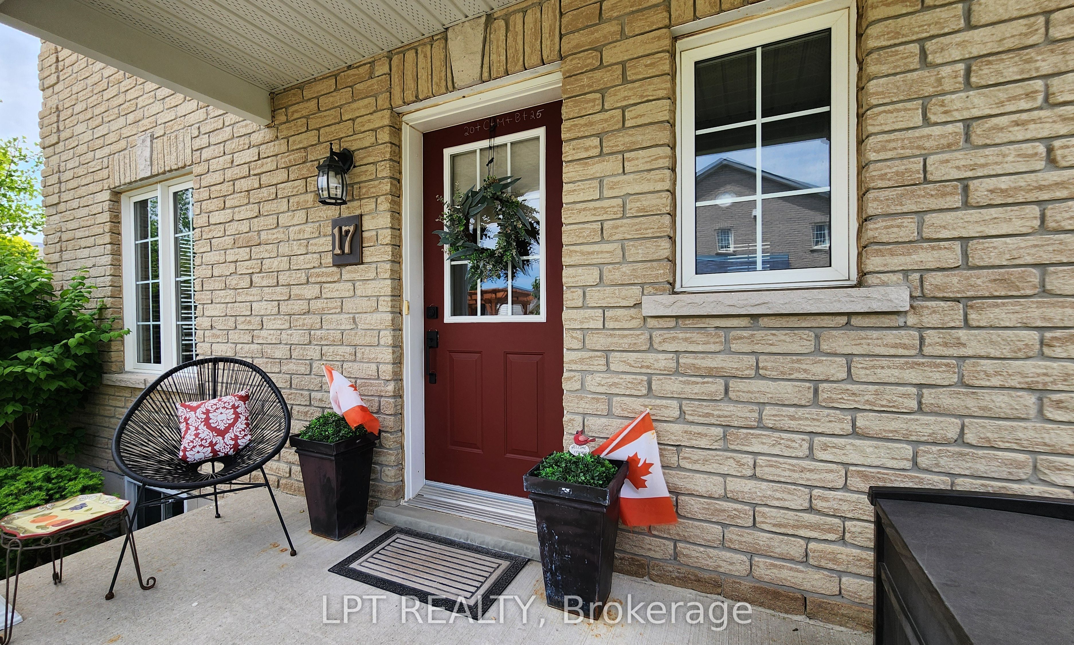 17 Silver Maple Crescent, Barrie, ON L4N 0Y4 photo 3