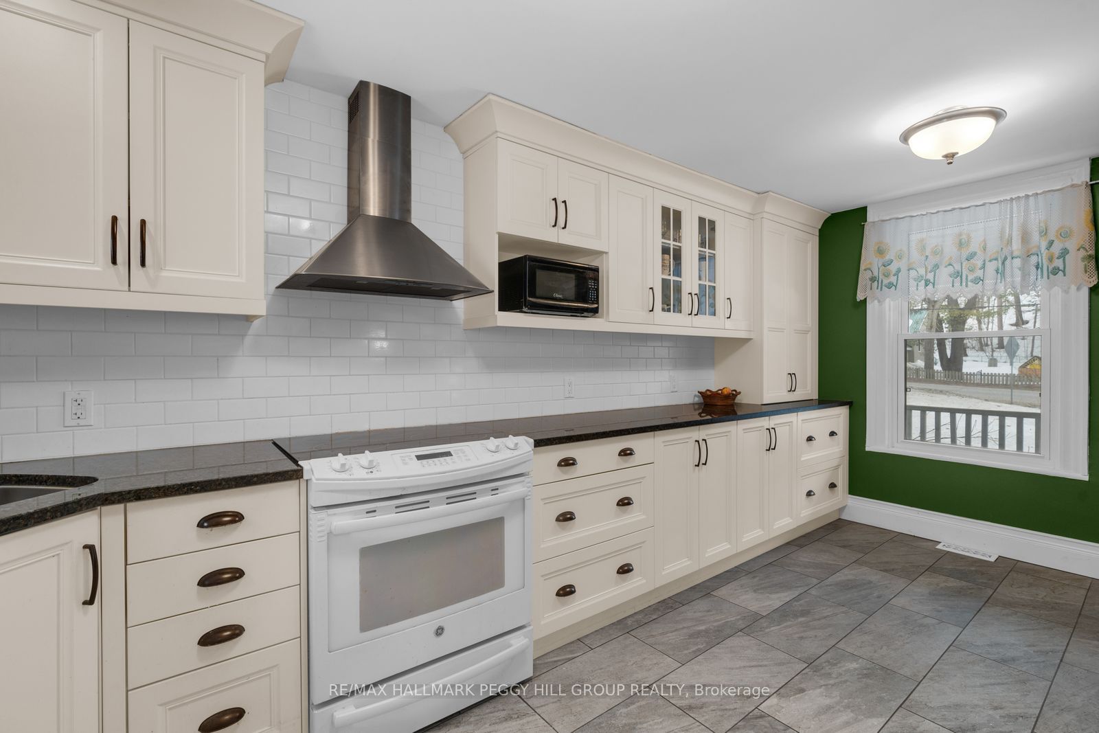 90 Doran Road, Springwater, ON L9X 0L5 photo 3