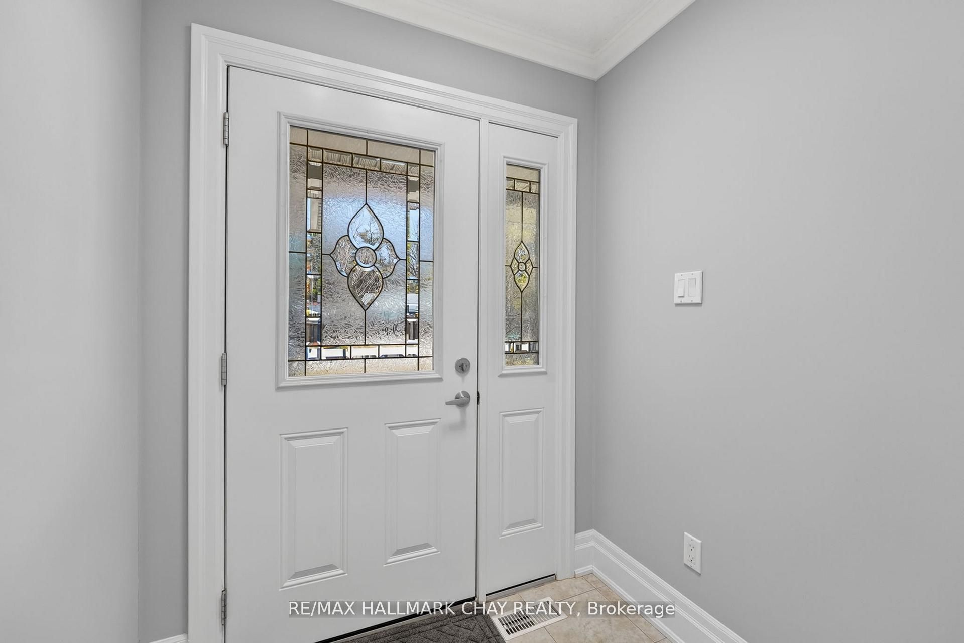 19 Greenway Drive, Wasaga Beach, ON L9Z 0E6 photo 4