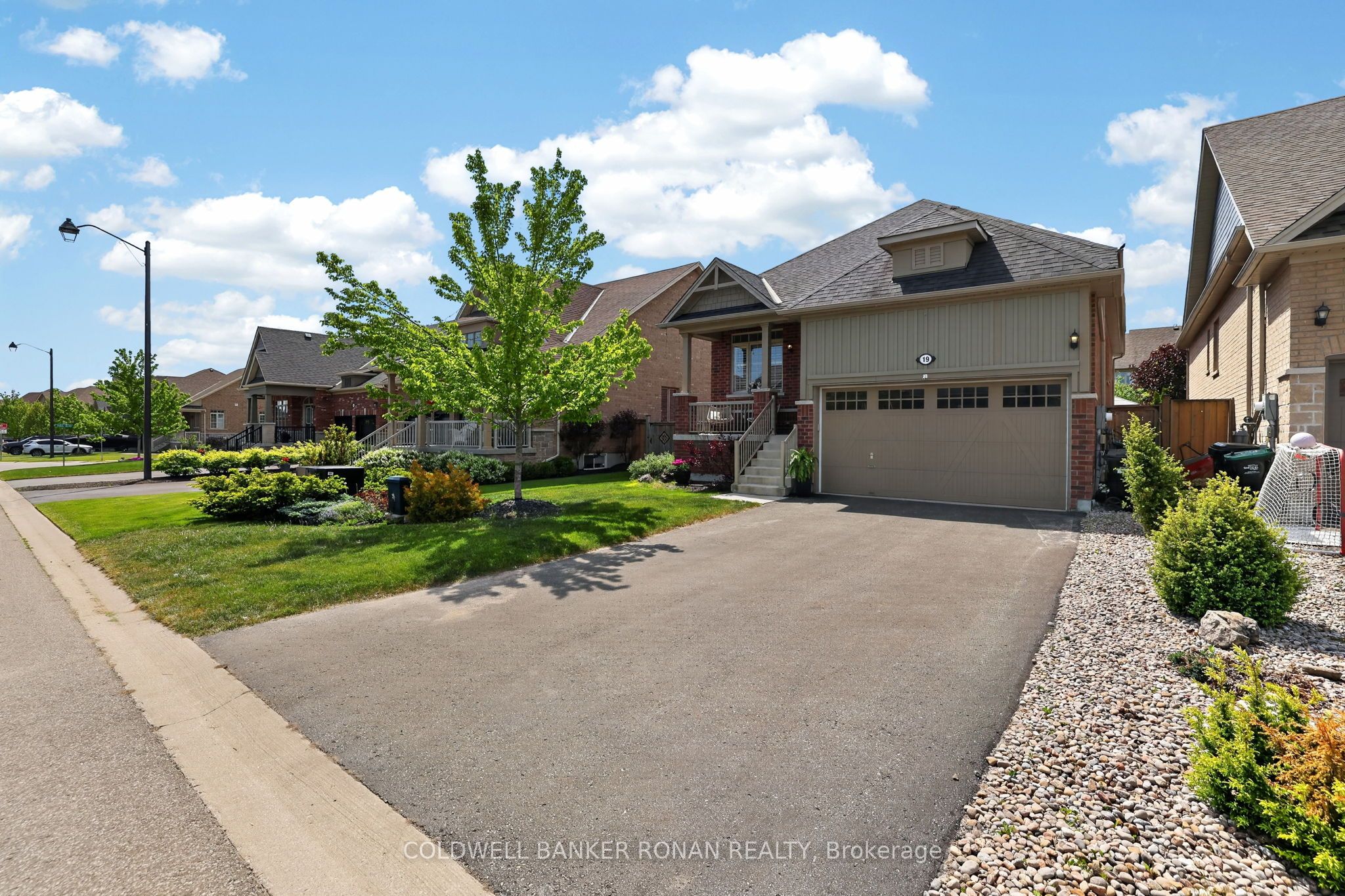 19 Cameron Street, Springwater, ON L9X 0S6 photo 2