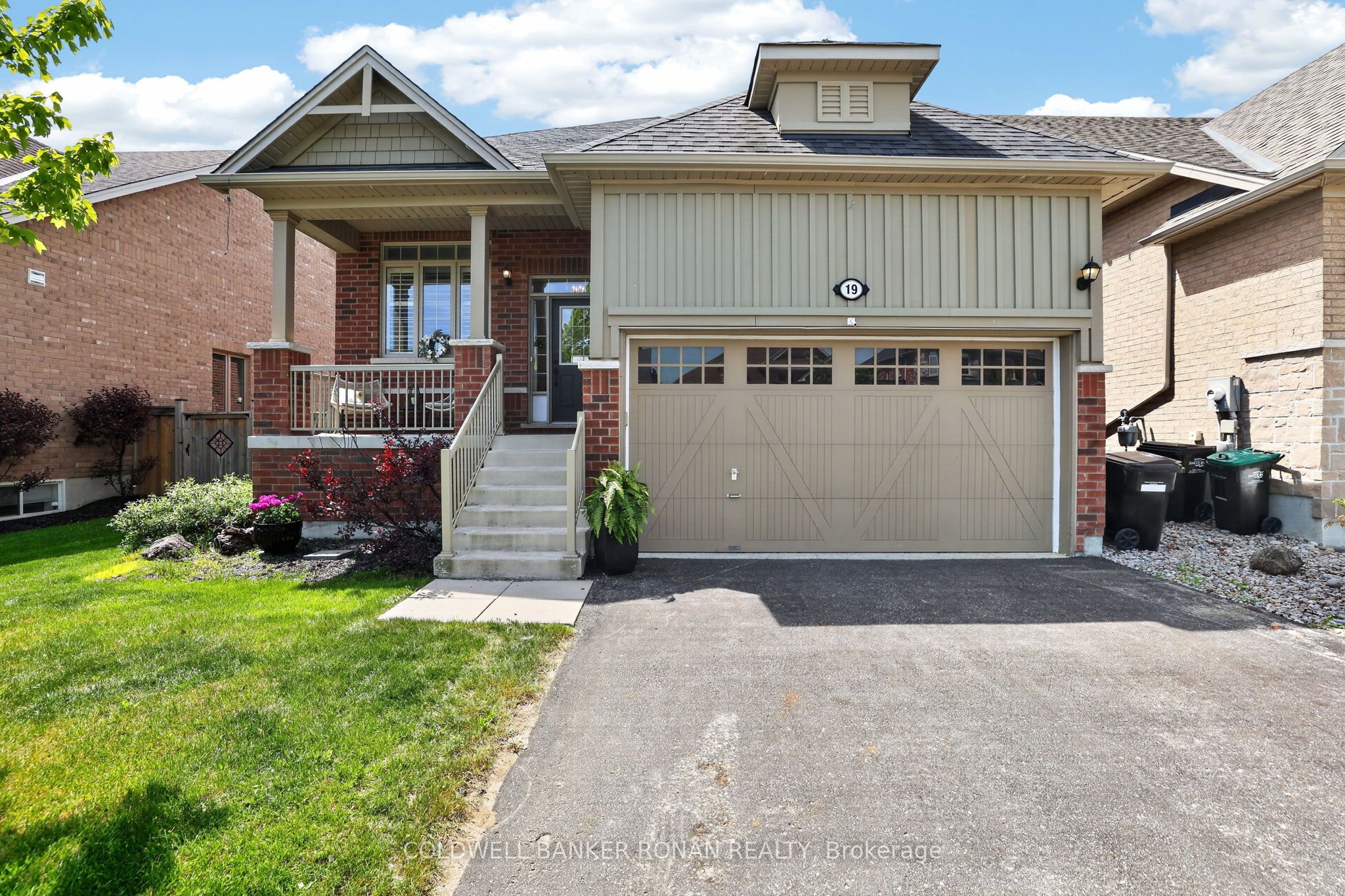 19 Cameron Street, Springwater, ON L9X 0S6 photo 3