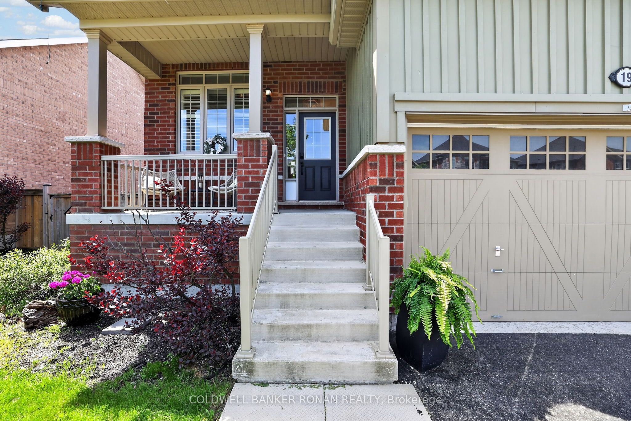 19 Cameron Street, Springwater, ON L9X 0S6 photo 5