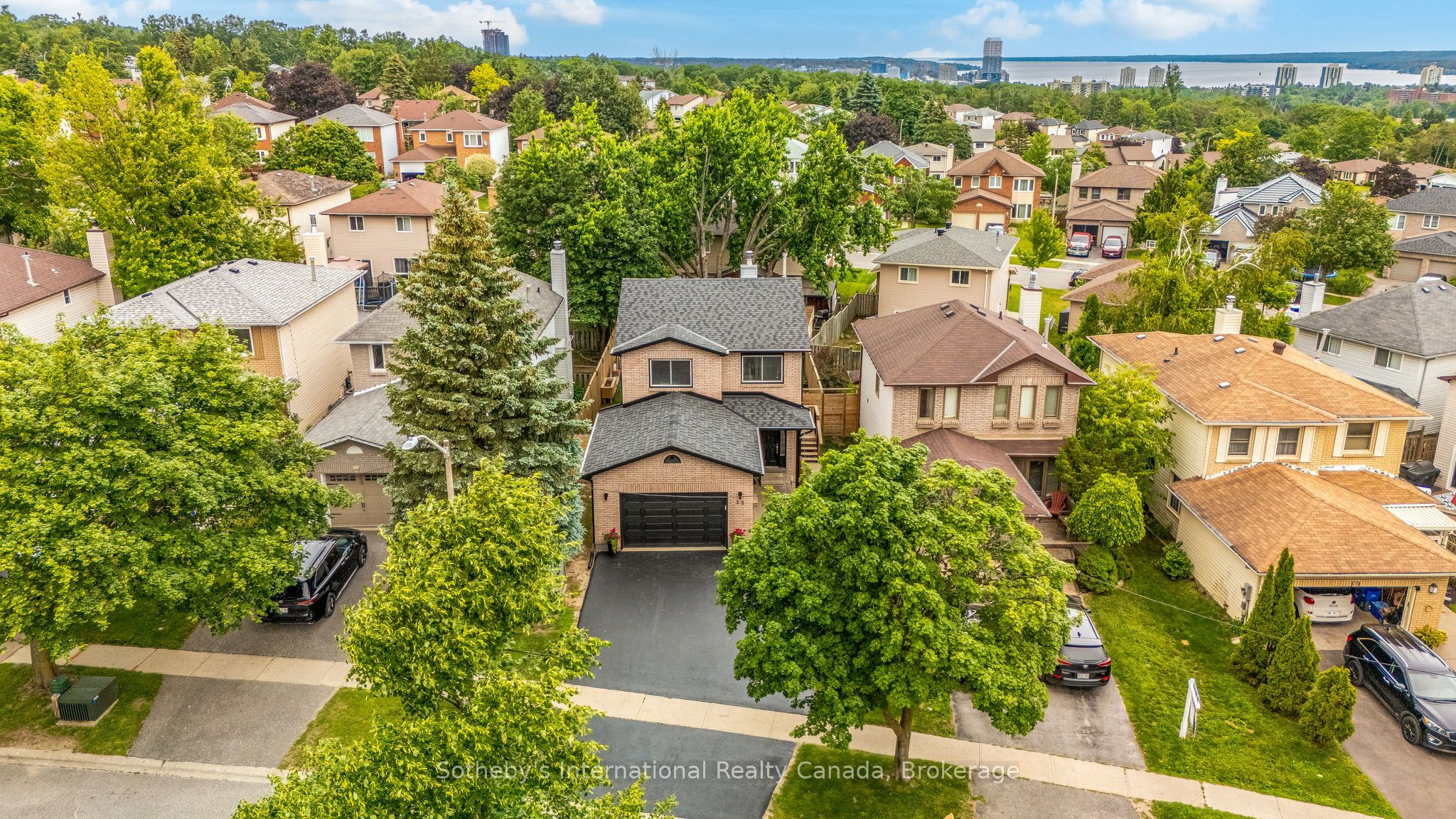 23 Carr Drive, Barrie, ON L4N 6M9 photo 2