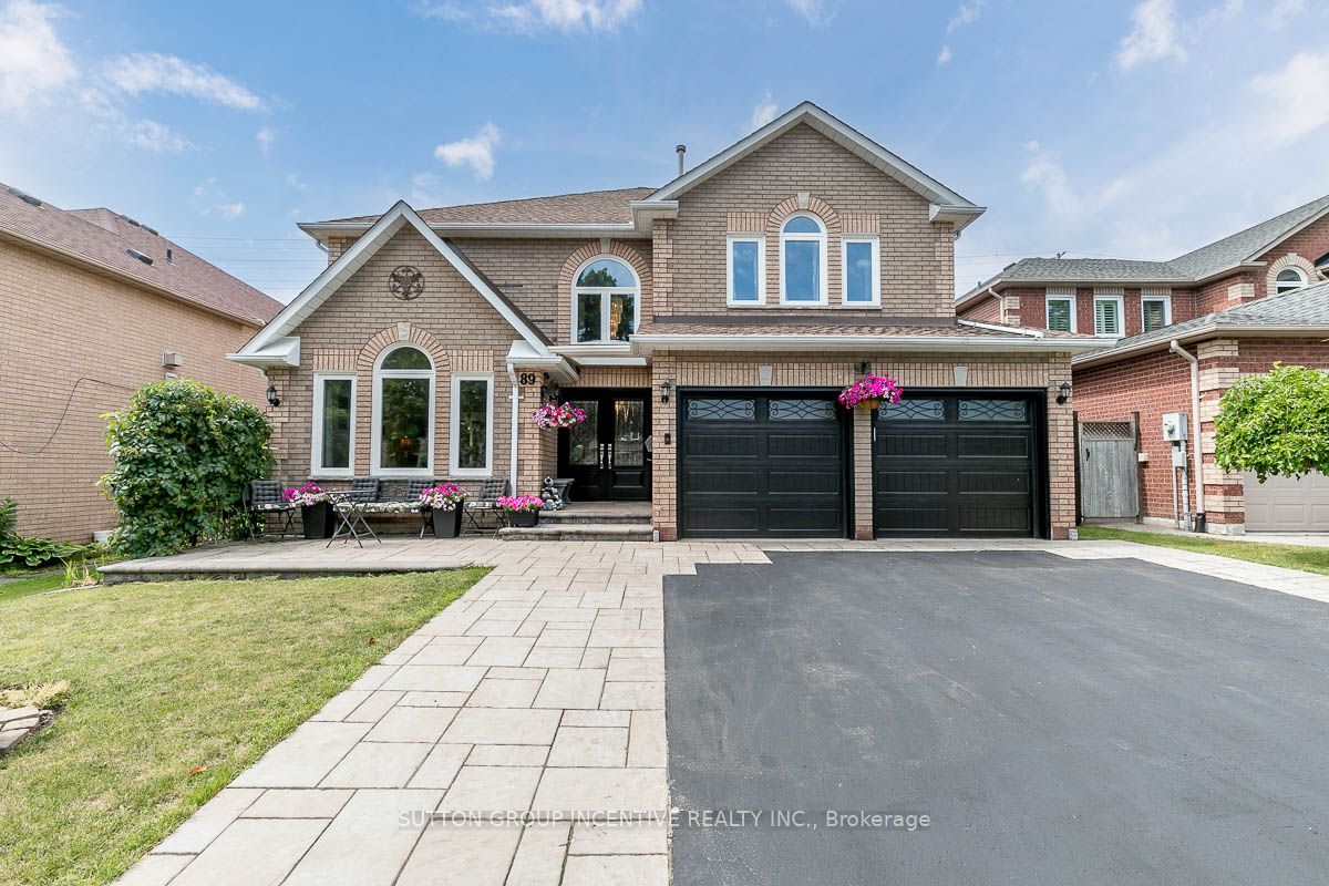 89 Cityview Circle, Barrie, ON L4N 7V1