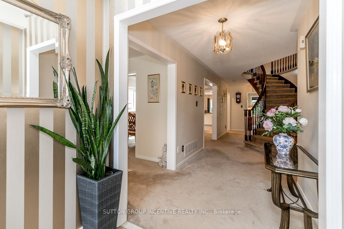 89 Cityview Circle, Barrie, ON L4N 7V1 photo 5