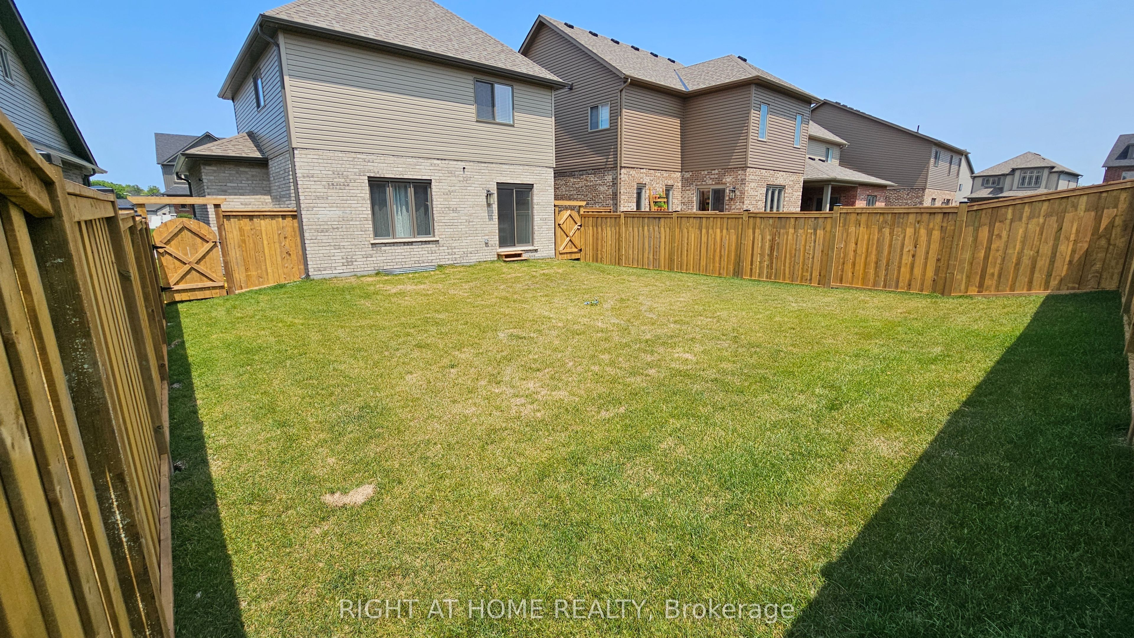 12 MITCHELL Avenue, Collingwood, ON L9Y 5M3 photo 3