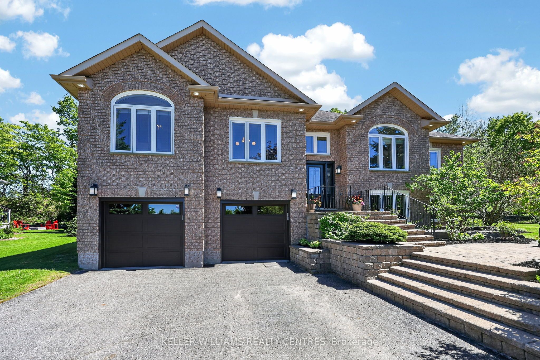 50 Glenhuron Drive, Springwater, ON L9X 0T8