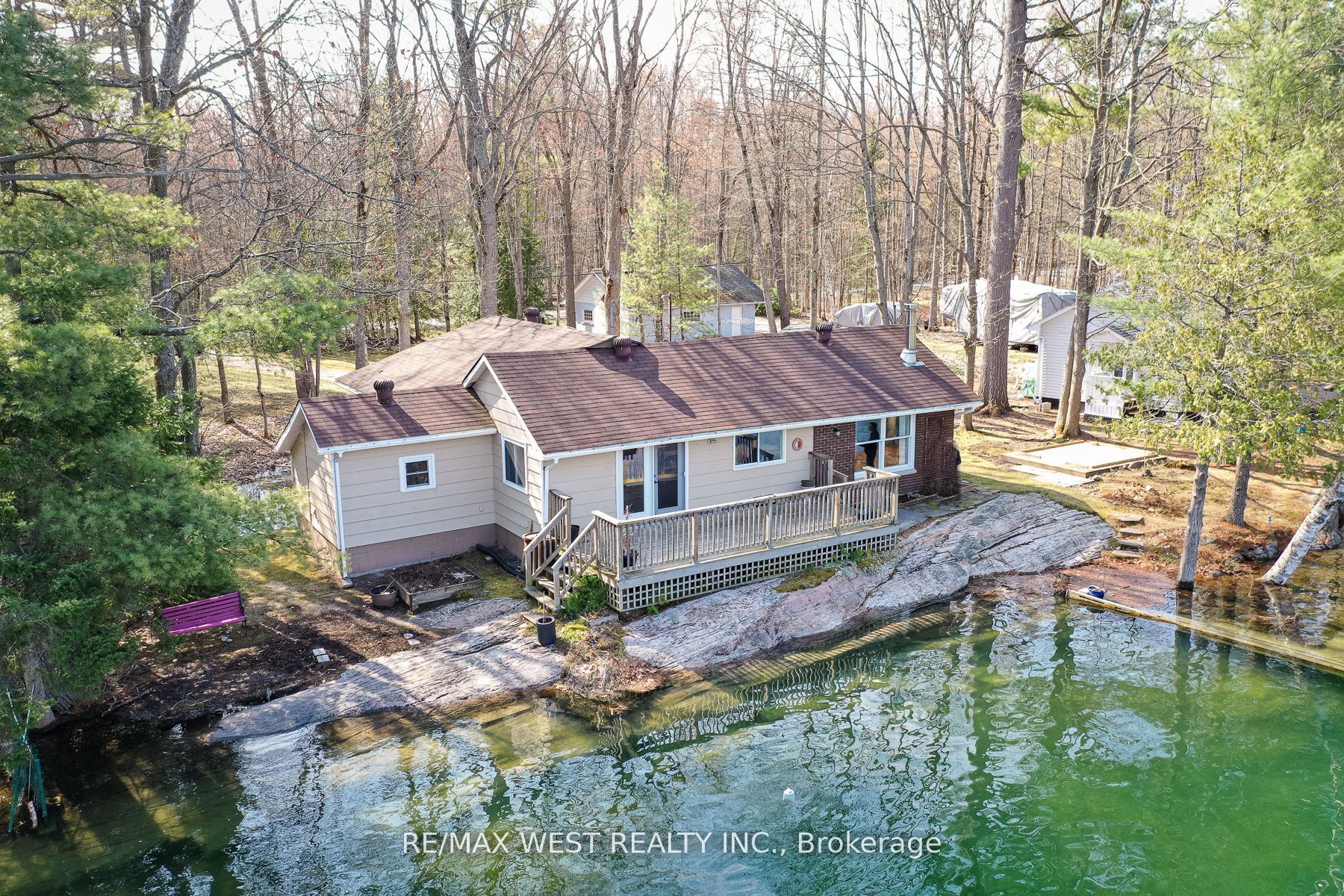 8060 Oakridge Drive, Ramara, ON L0K 2B0 photo 4