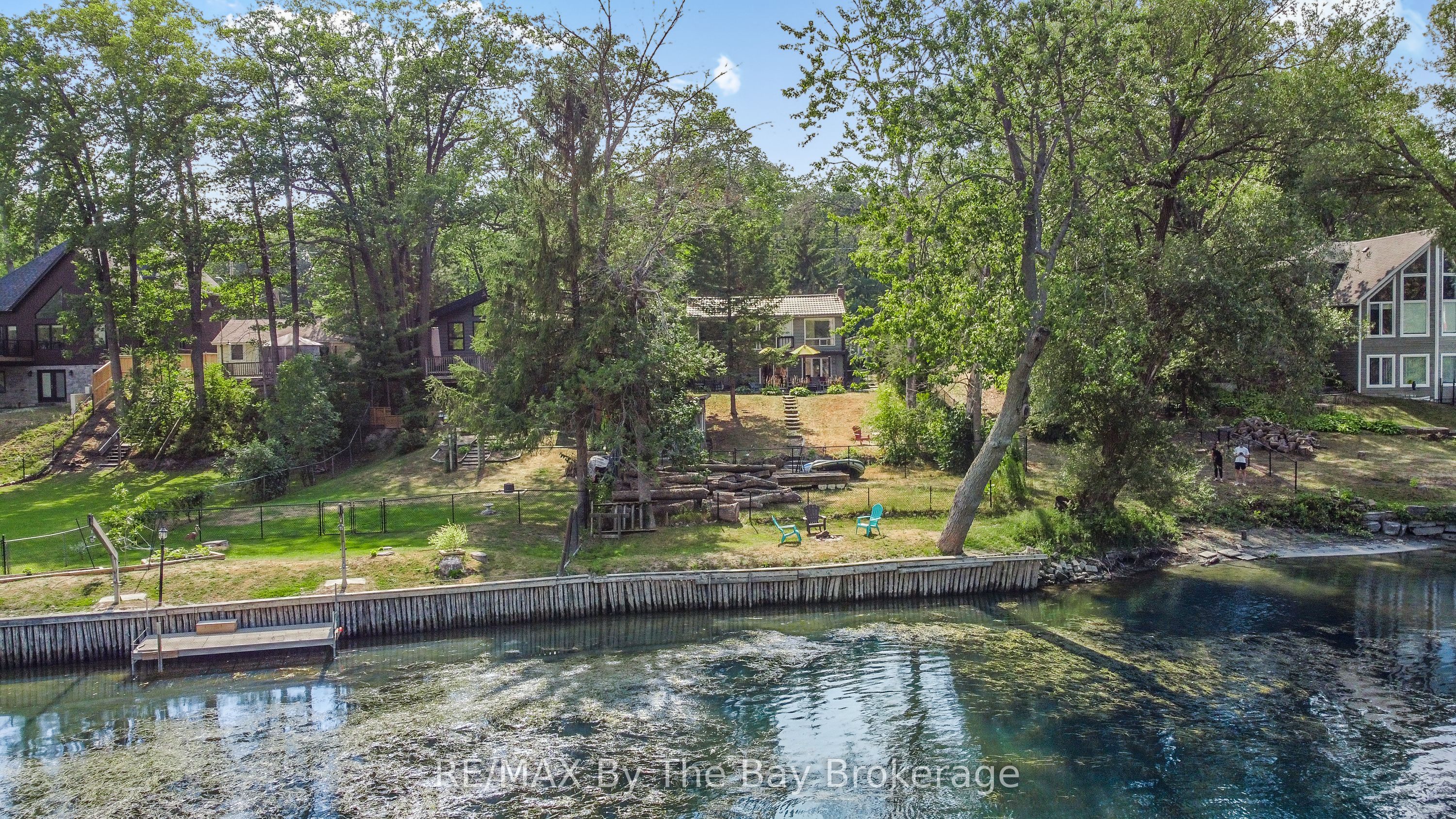 103 Sunnidale Road S, Wasaga Beach, ON L9Z 2S9 photo 2