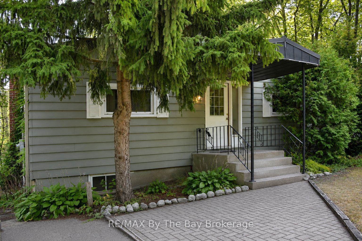 103 Sunnidale Road S, Wasaga Beach, ON L9Z 2S9 photo 4
