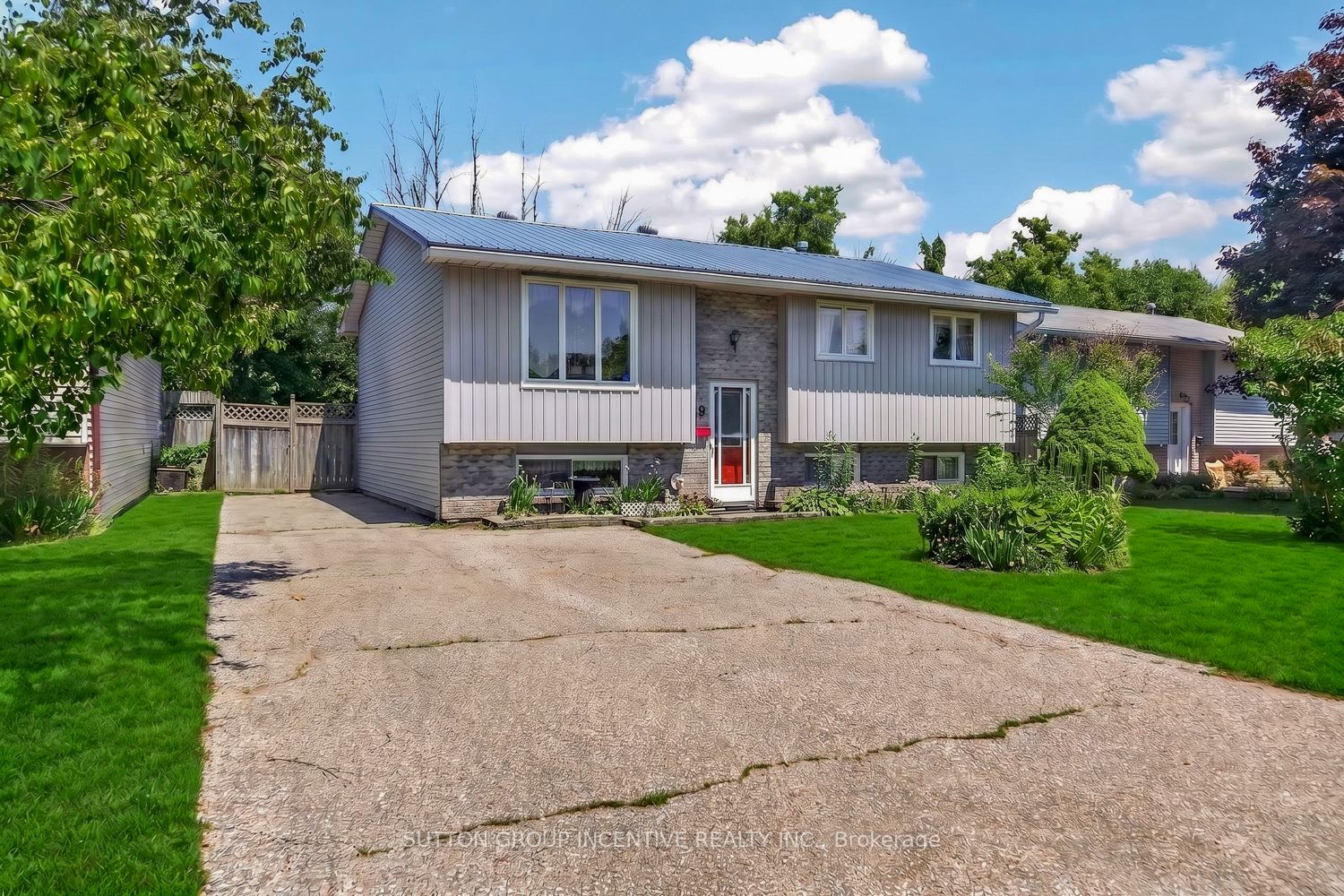 29 KORLEA Crescent, Orillia, ON L3V 7K5