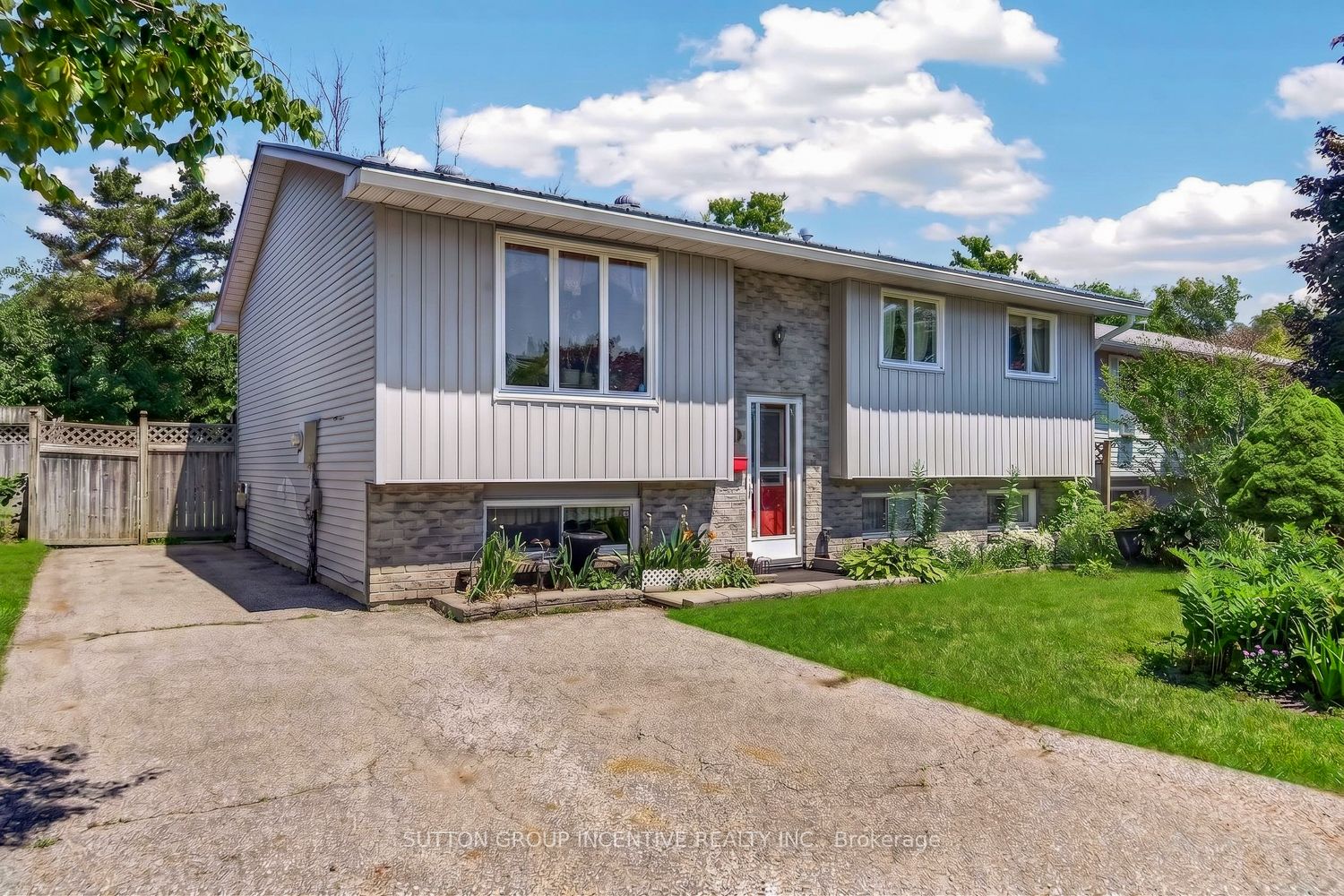 29 KORLEA Crescent, Orillia, ON L3V 7K5 photo 2