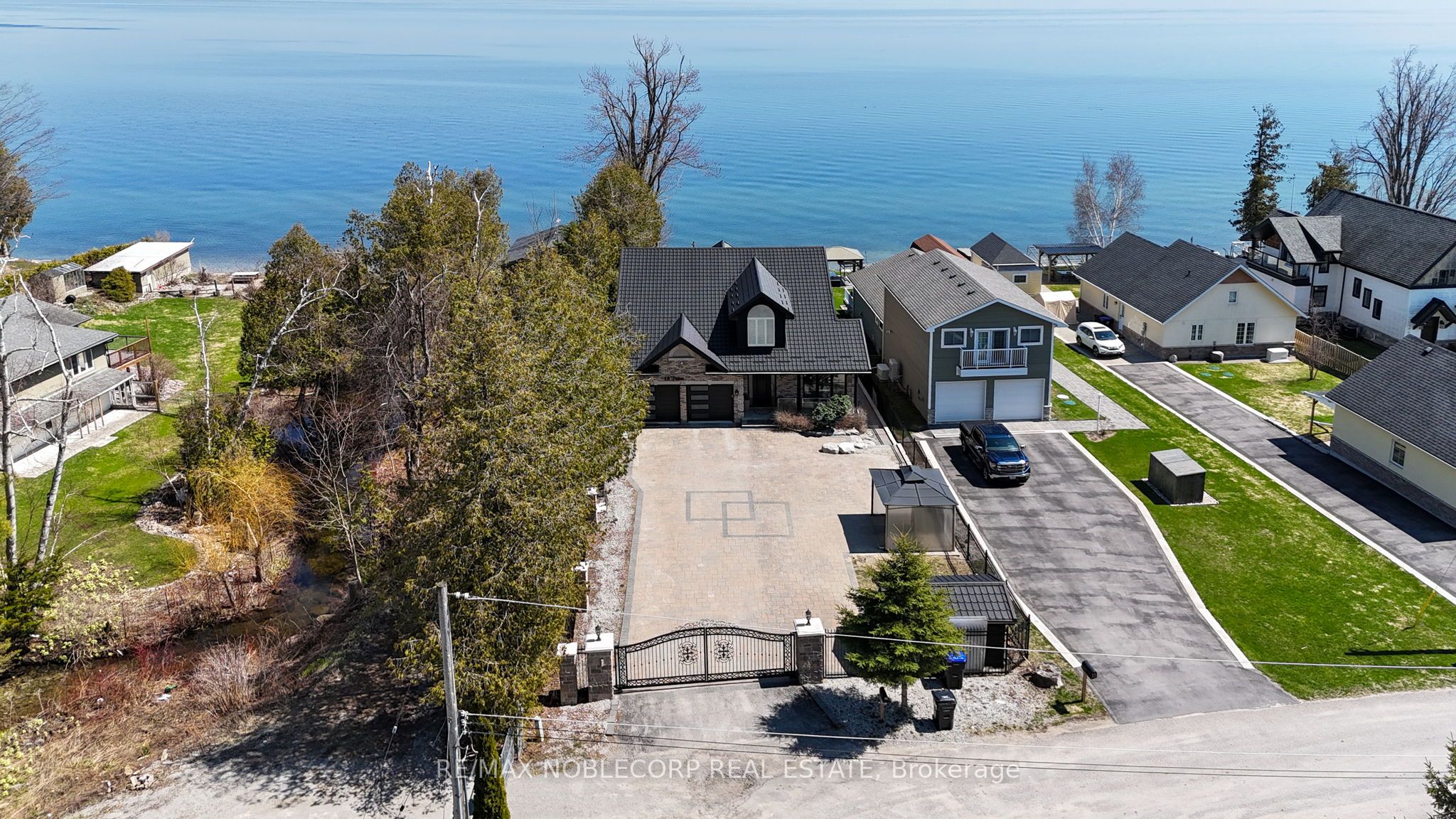 15 Palm Beach Road, Oro-Medonte, ON L0L 1T0 photo 2