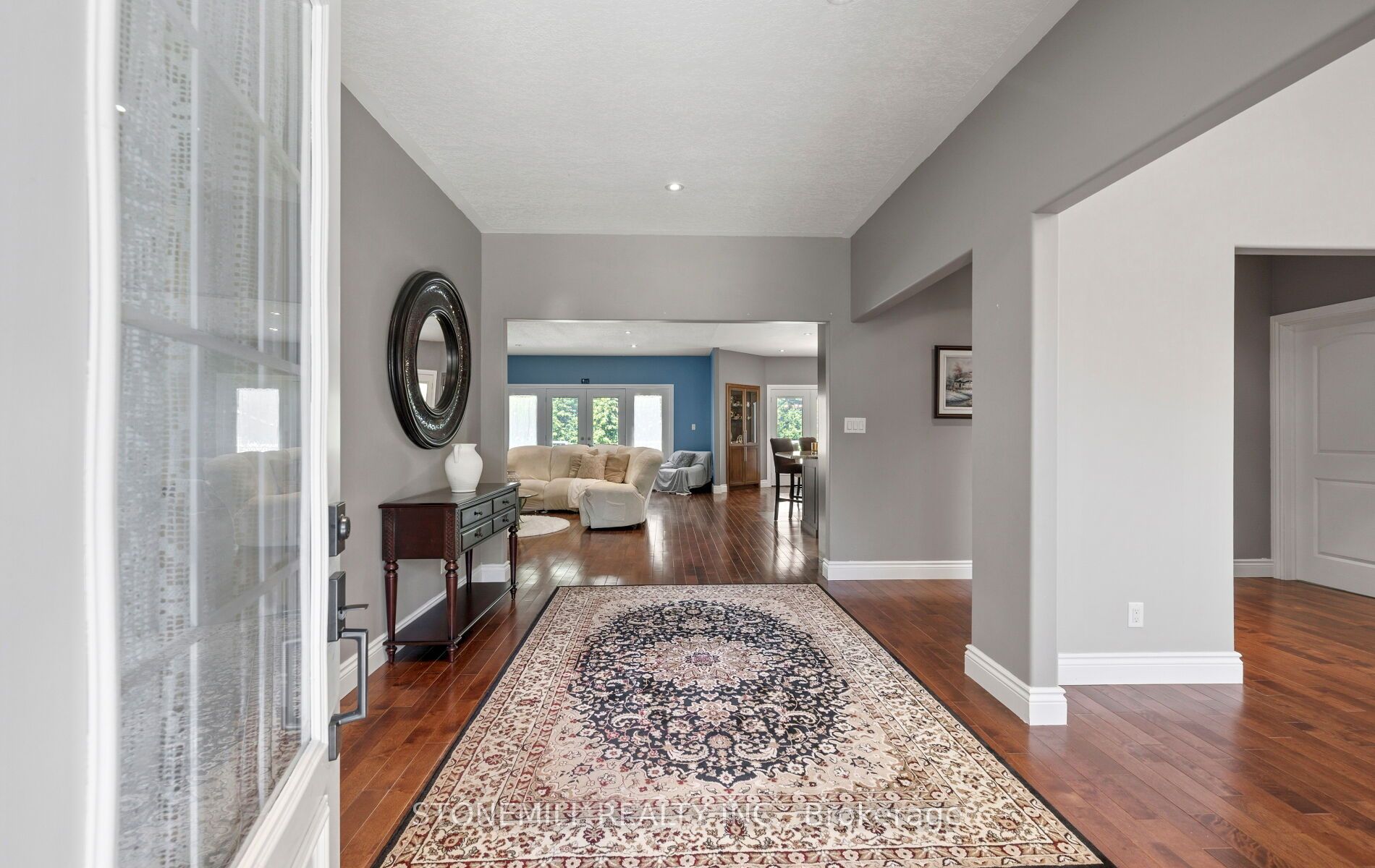 868 Eastdale Drive, Wasaga Beach, ON L9Z 2R2 photo 4