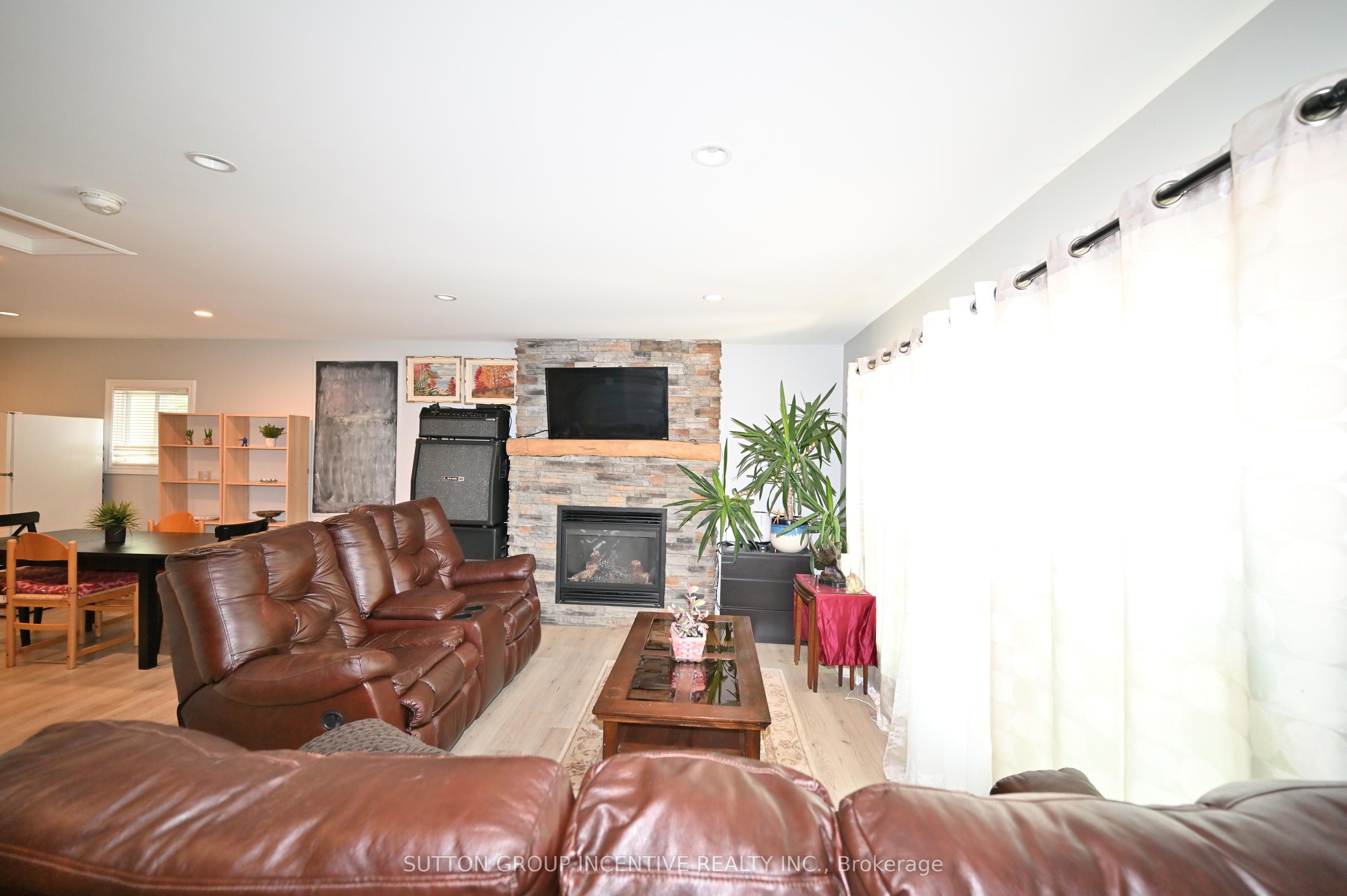 79 23RD Street N, Wasaga Beach, ON L9Z 2G4 photo 5